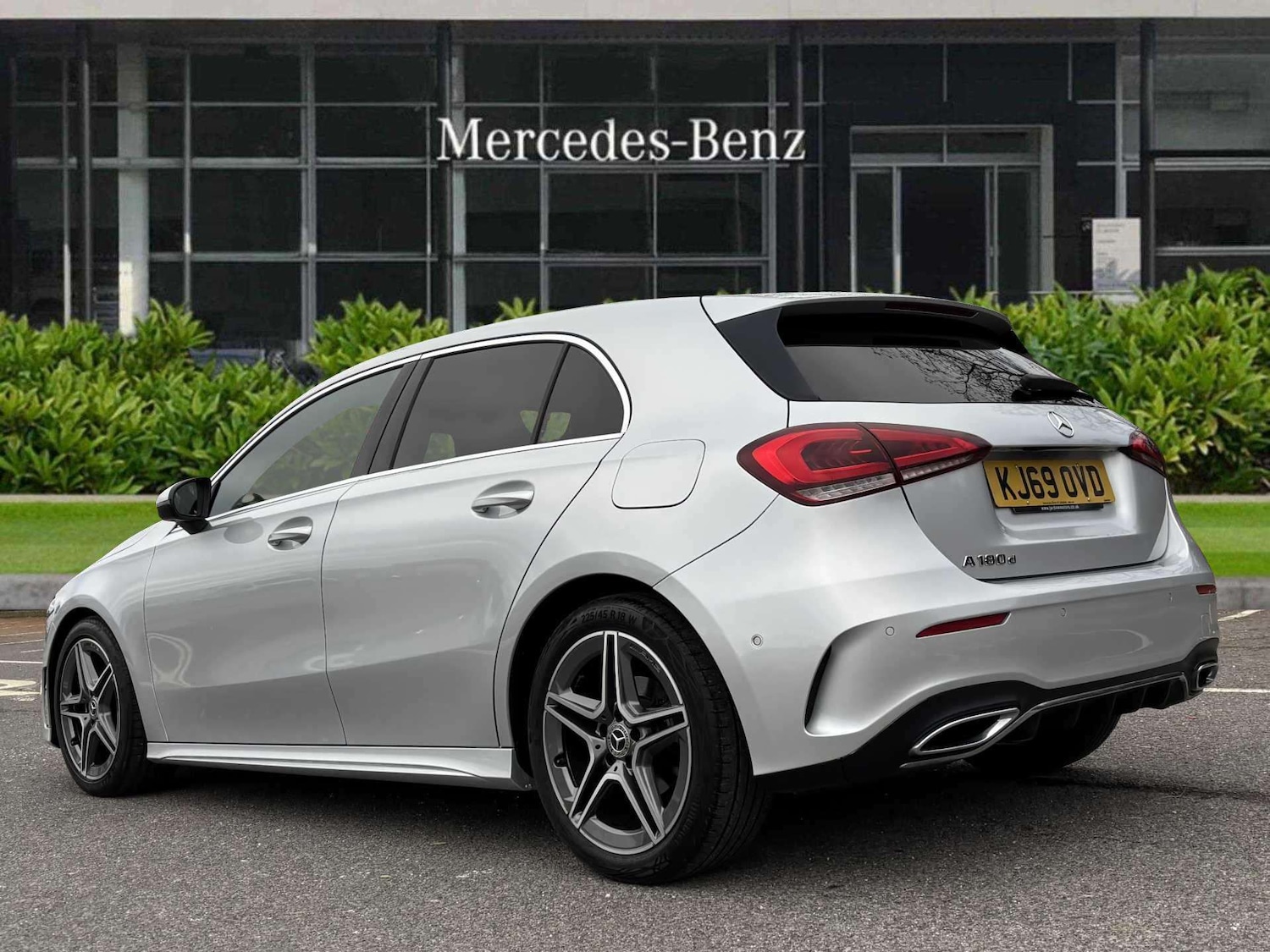 Used Mercedes-Benz A-Class 2020 for sale - 77068513: Photo 2