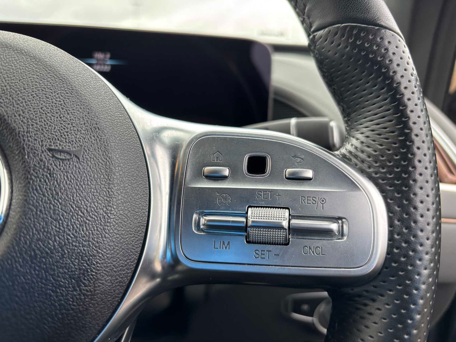 Used Mercedes-Benz EQC 2023 for sale - 77219573: Photo 19