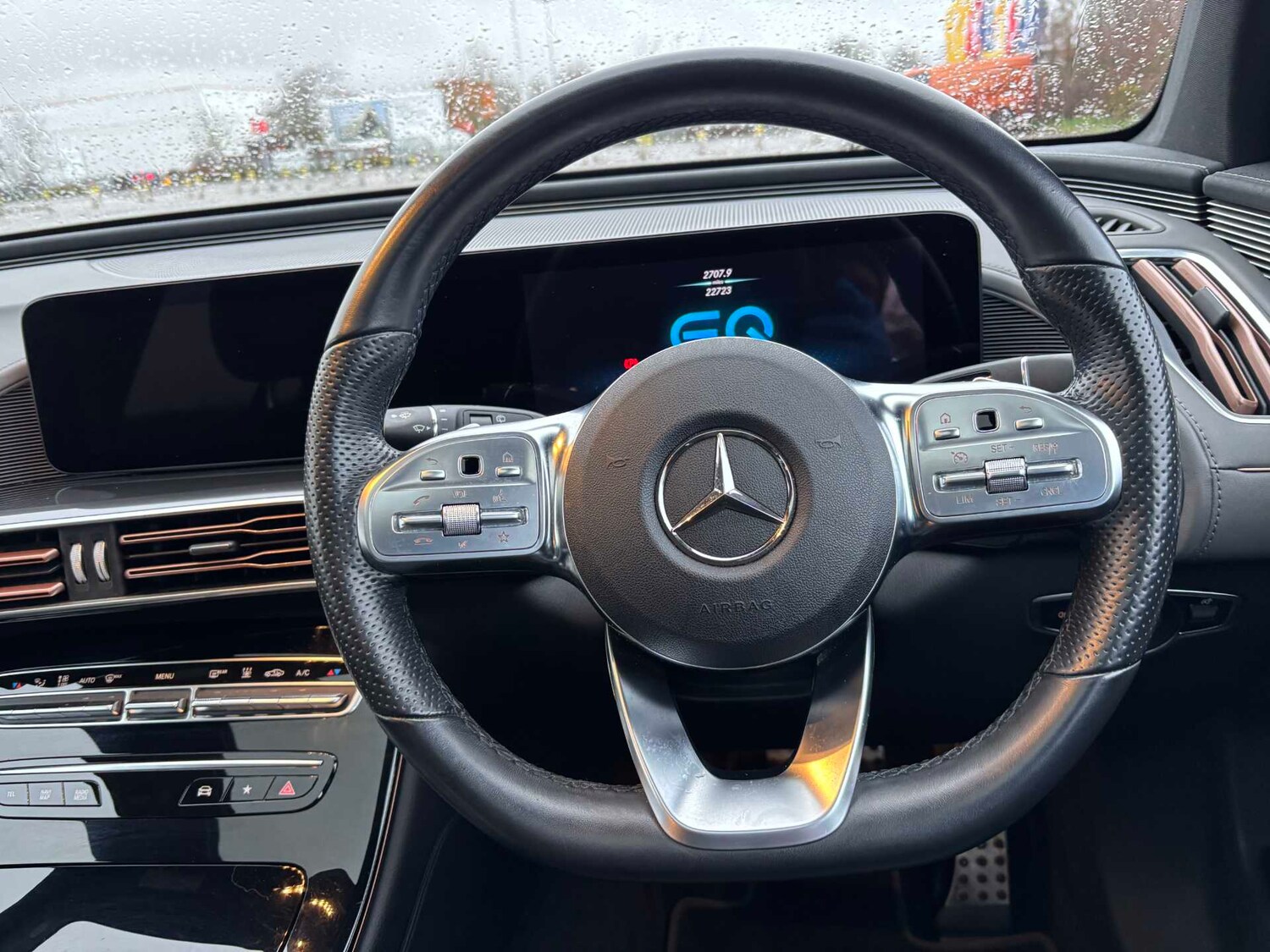 Used Mercedes-Benz EQC 2023 for sale - 77698970: Photo 16