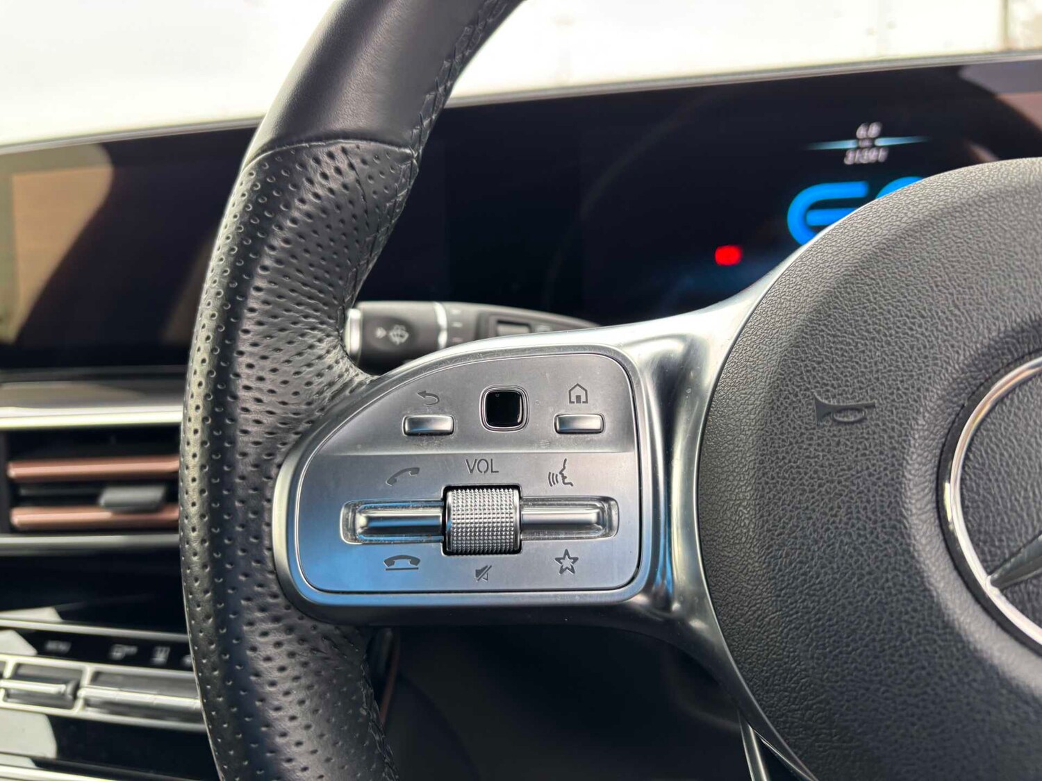 Used Mercedes-Benz EQC 2023 for sale - 76902390: Photo 18