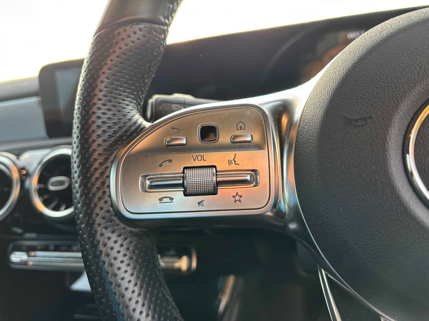 Used Mercedes-Benz CLA 2022 for sale - 76488018: Photo 18