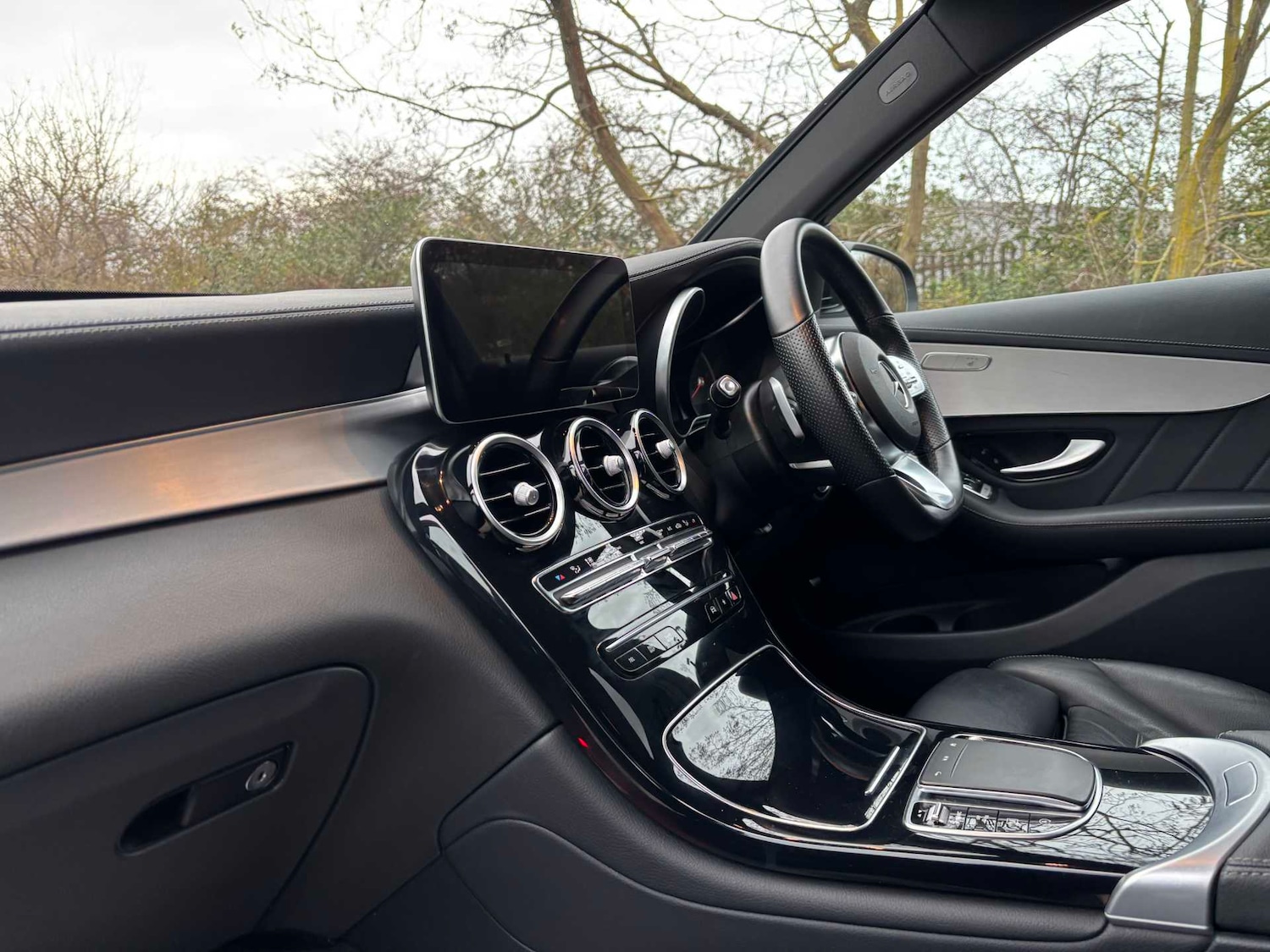 Used Mercedes-Benz GLC 2022 for sale - 77239887: Photo 11