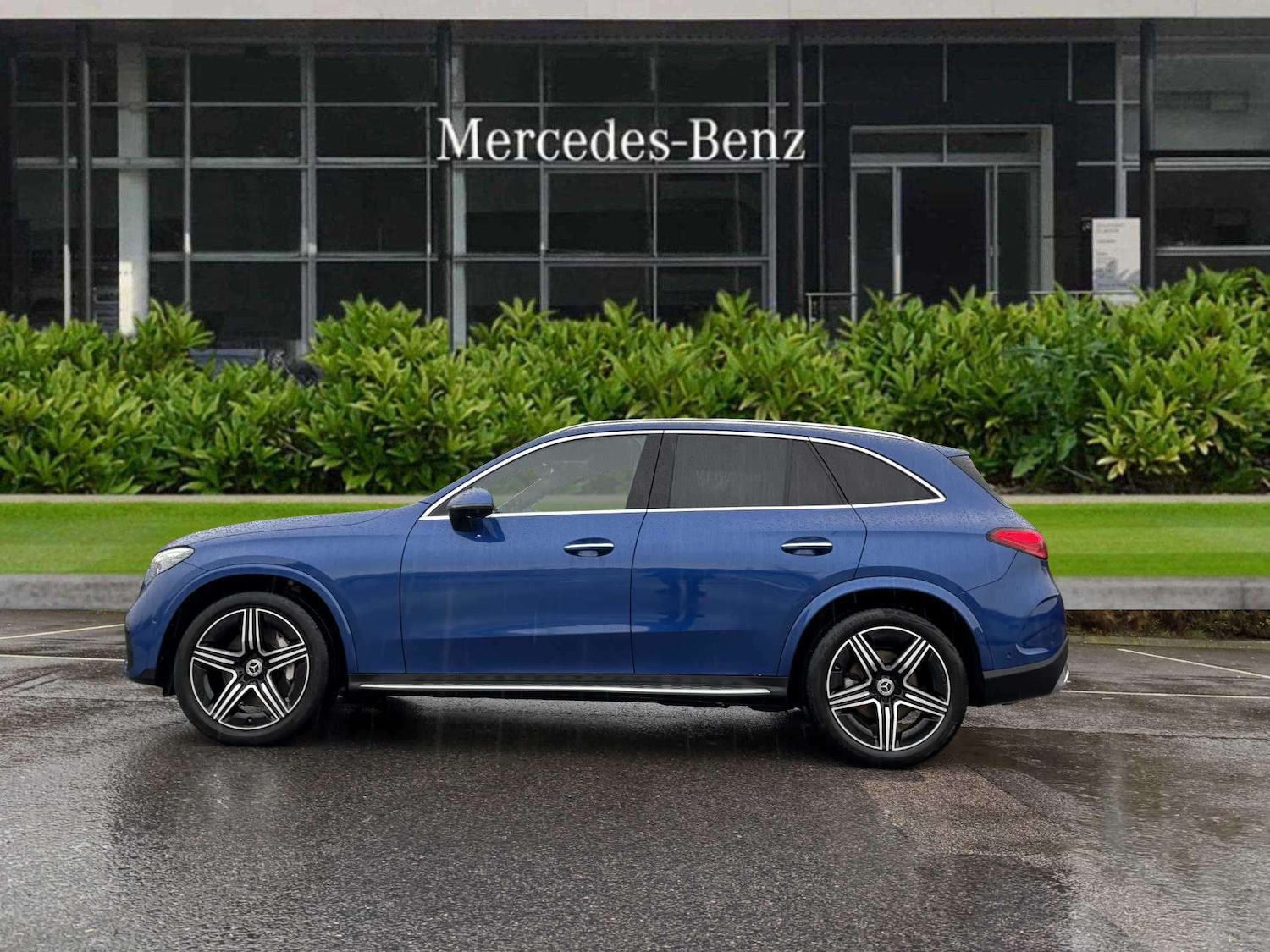 Used Mercedes-Benz GLC 2023 for sale - 76587708: Photo 3