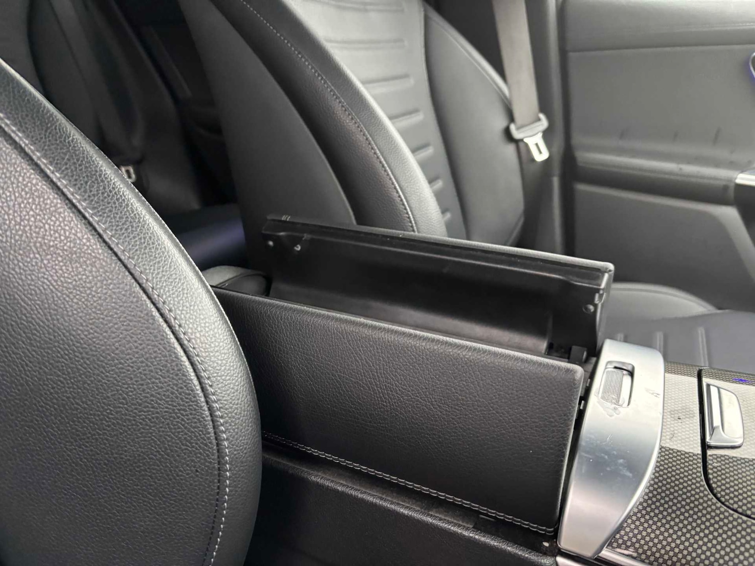 Used Mercedes-Benz GLC 2023 for sale - 76587708: Photo 31