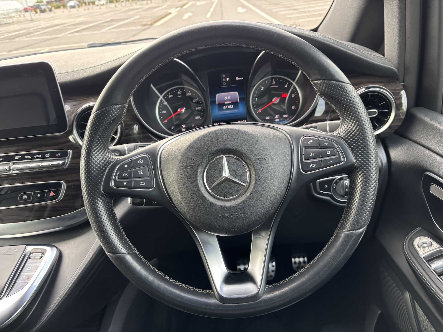 Used Mercedes-Benz V-Class 2020 for sale - 76501899: Photo 16