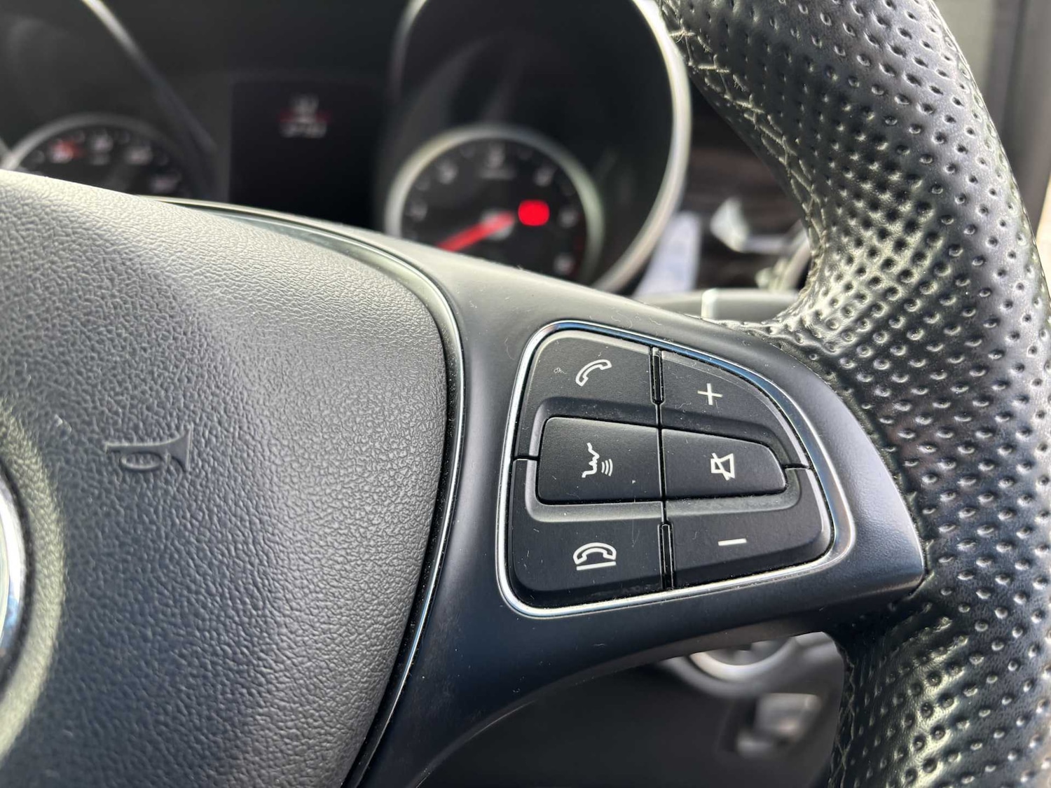 Used Mercedes-Benz V-Class 2020 for sale - 76501899: Photo 19