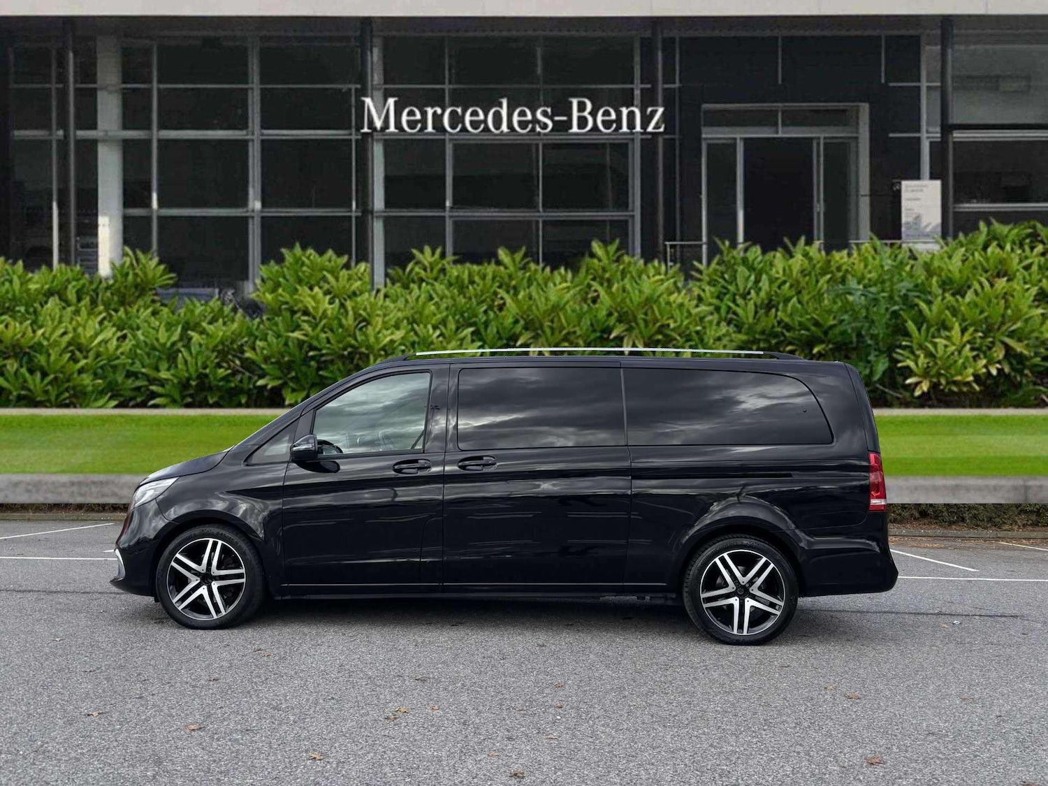 Used Mercedes-Benz V-Class 2020 for sale - 76501899: Photo 3