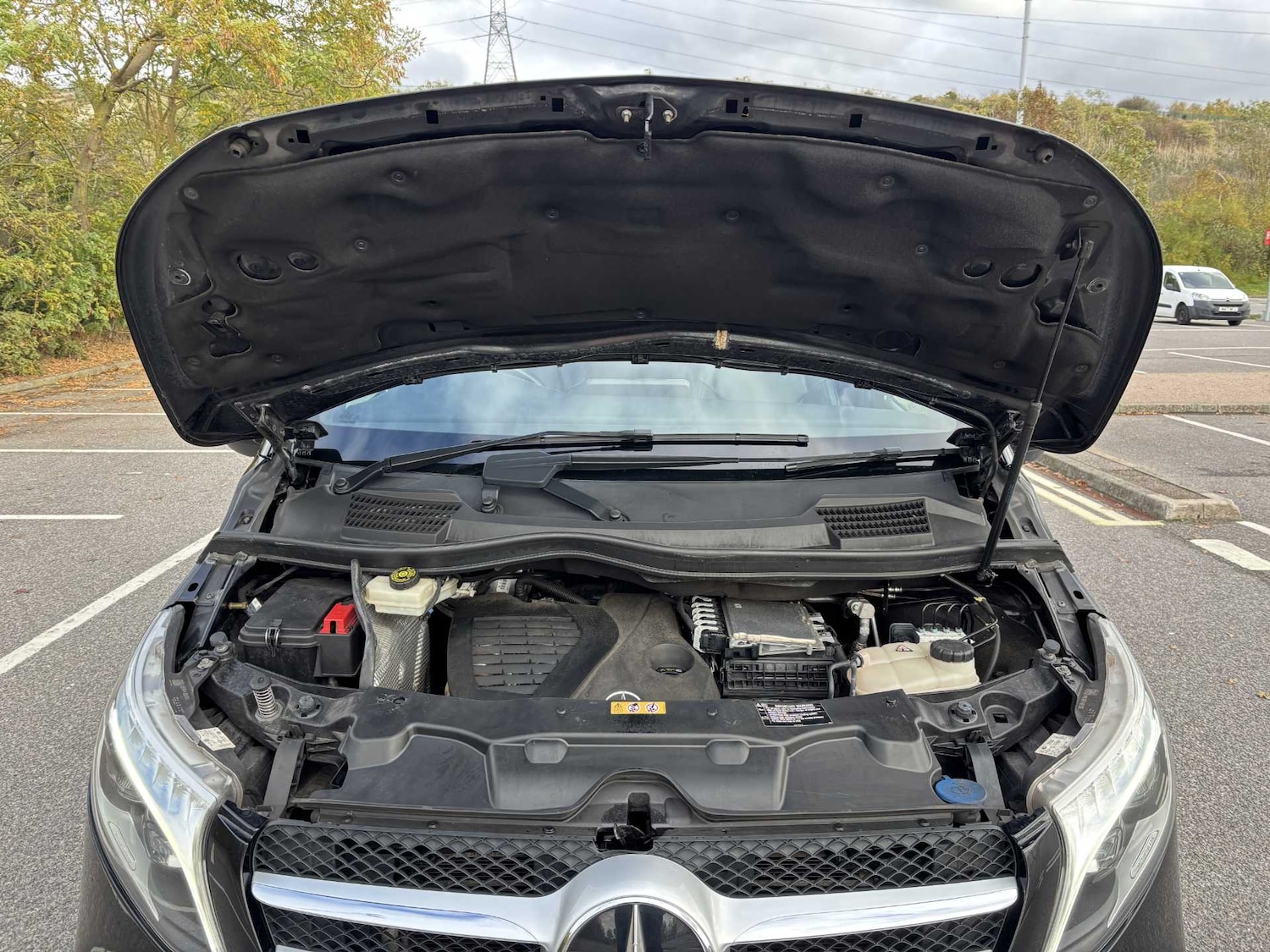 Used Mercedes-Benz V-Class 2020 for sale - 76501899: Photo 30