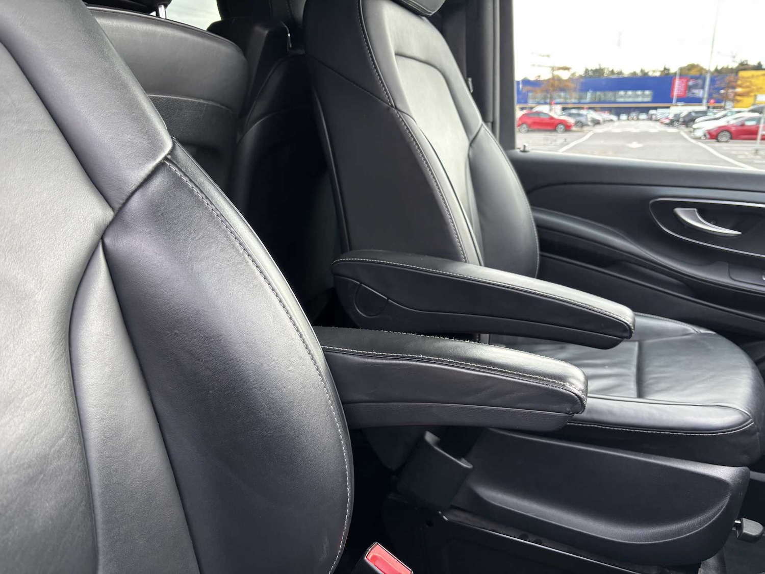 Used Mercedes-Benz V-Class 2020 for sale - 76501899: Photo 31