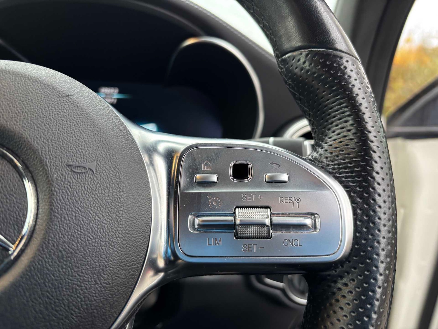 Used Mercedes-Benz GLC 2021 for sale - 76501951: Photo 19