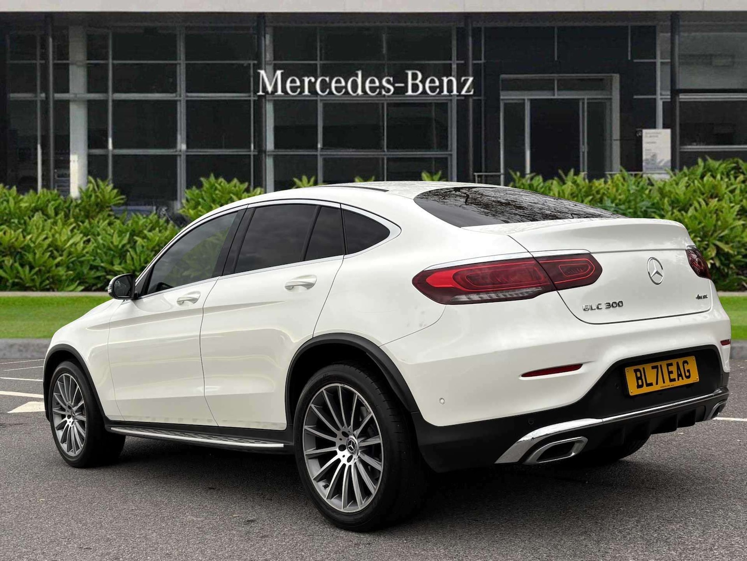 Used Mercedes-Benz GLC 2021 for sale - 76501951: Photo 2