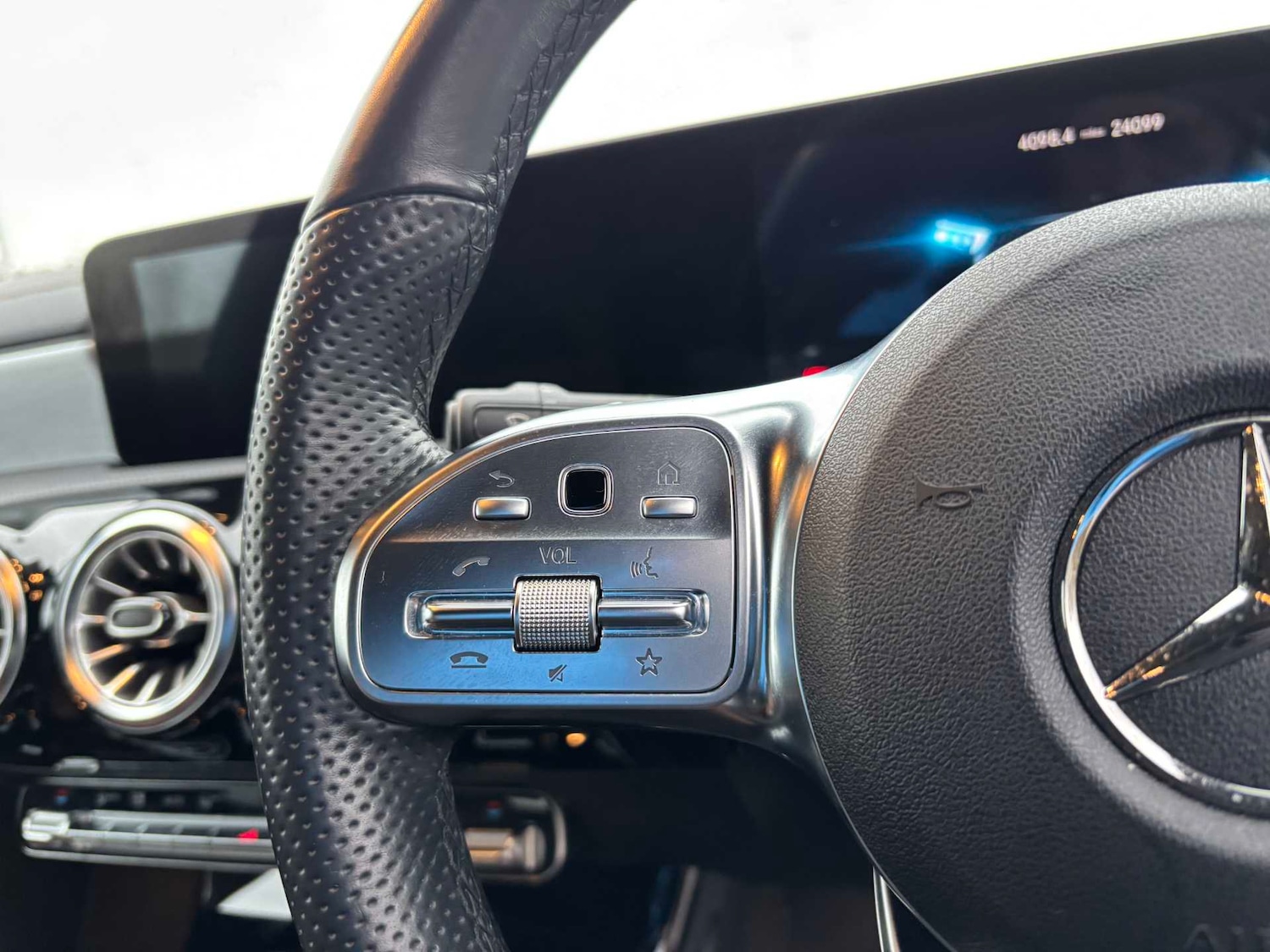 Used Mercedes-Benz CLA for sale - 77615575: Photo 18