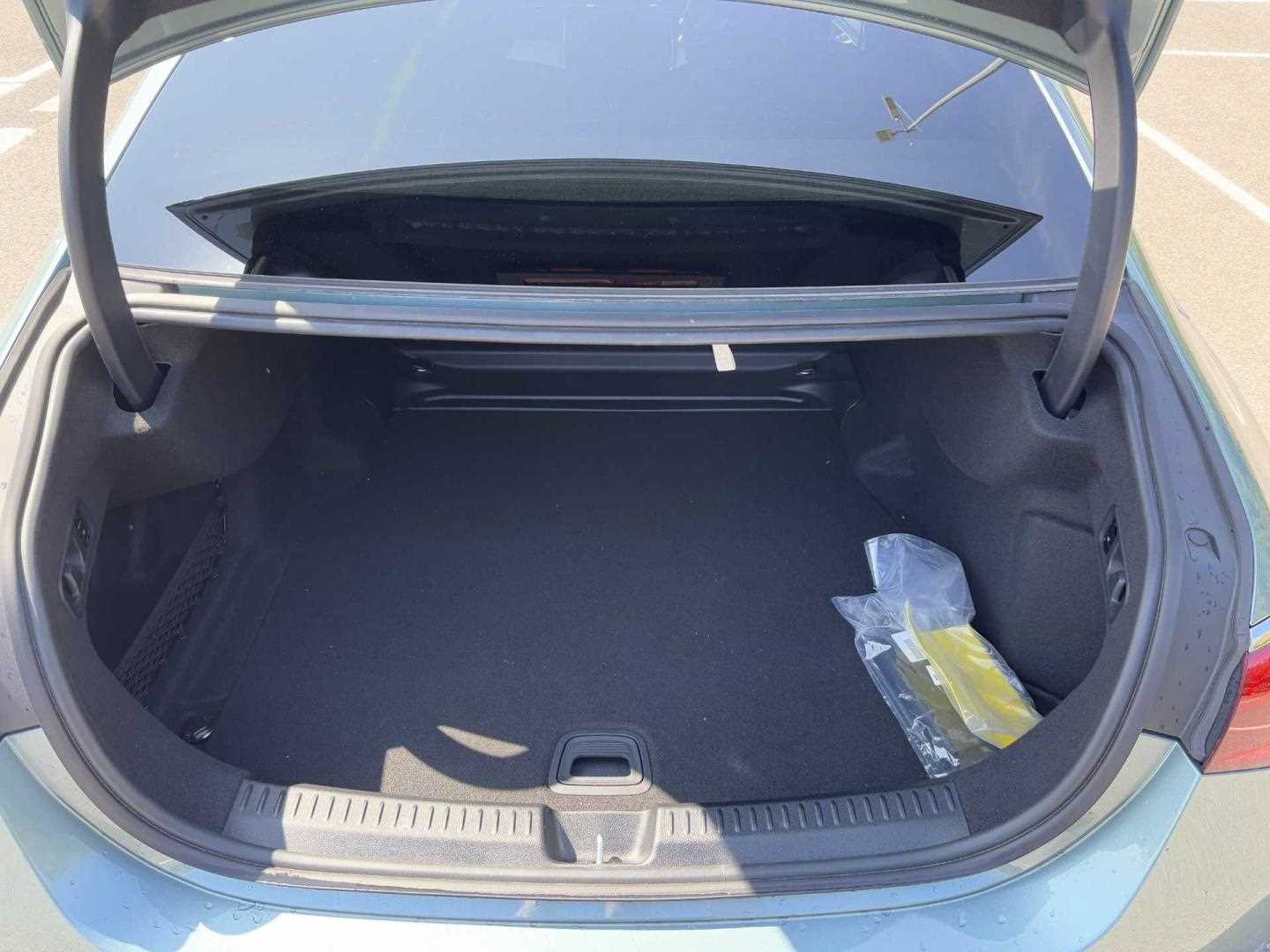 Used Mercedes-Benz E Class 2024 for sale - 77068538: Photo 11