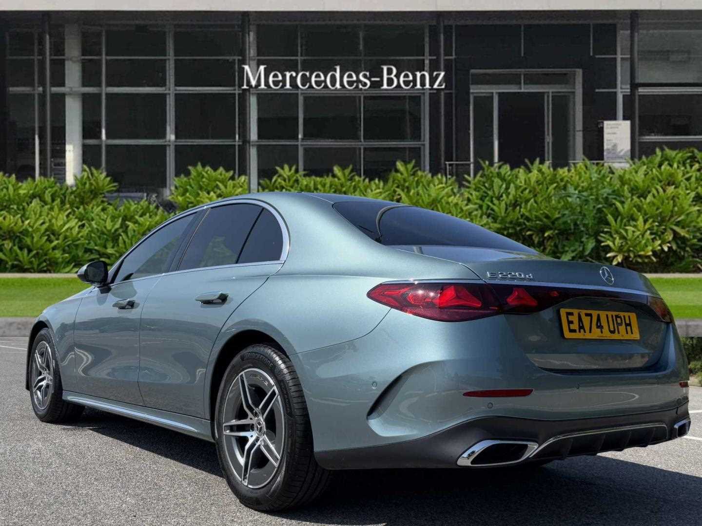 Used Mercedes-Benz E Class 2024 for sale - 77068538: Photo 2