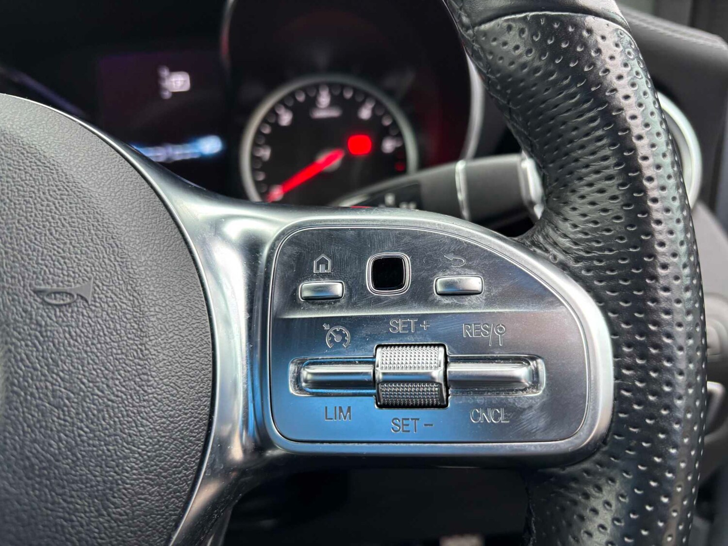 Used Mercedes-Benz GLC 2022 for sale - 77913701: Photo 19