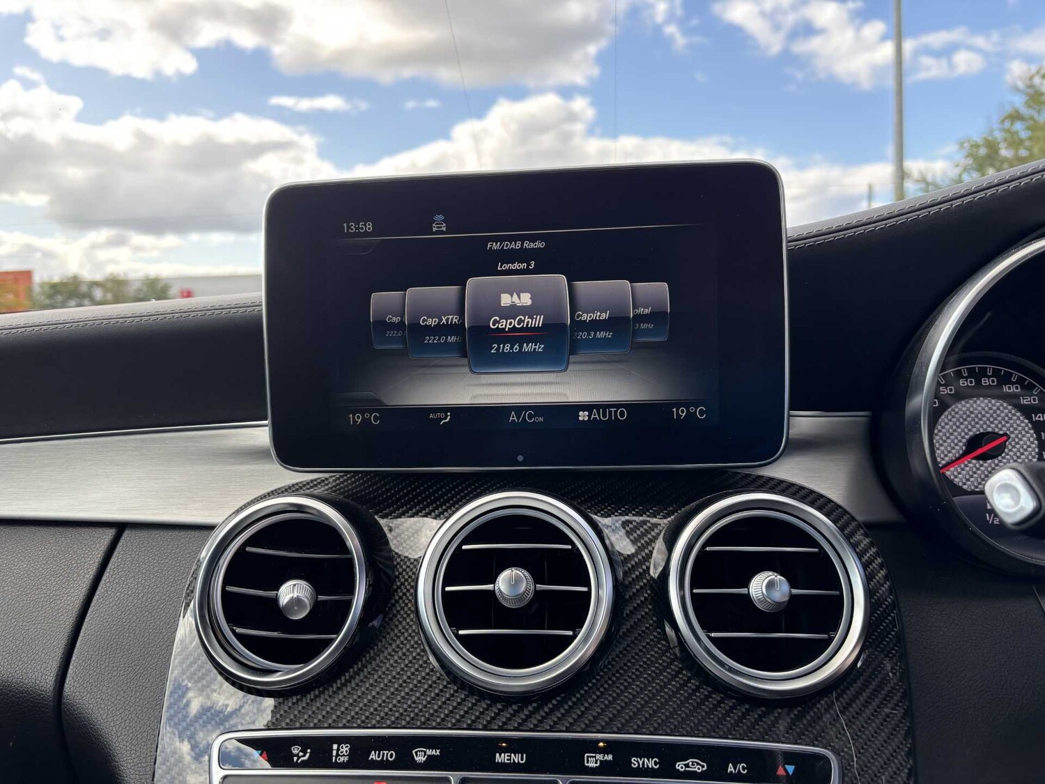 Used Mercedes-Benz C Class 2018 for sale - 75917853: Photo 34