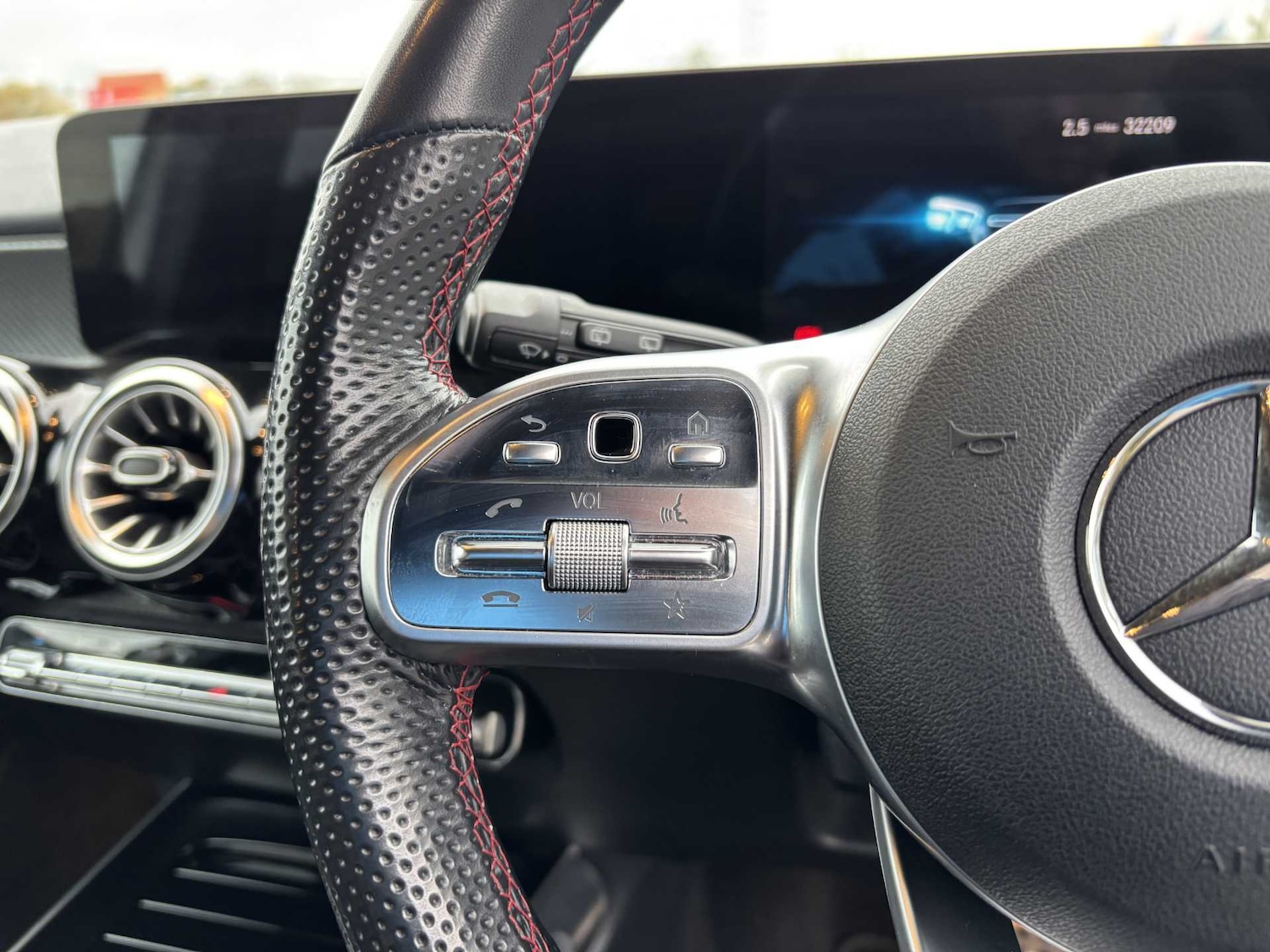 Used Mercedes-Benz GLB 2021 for sale - 76205112: Photo 18