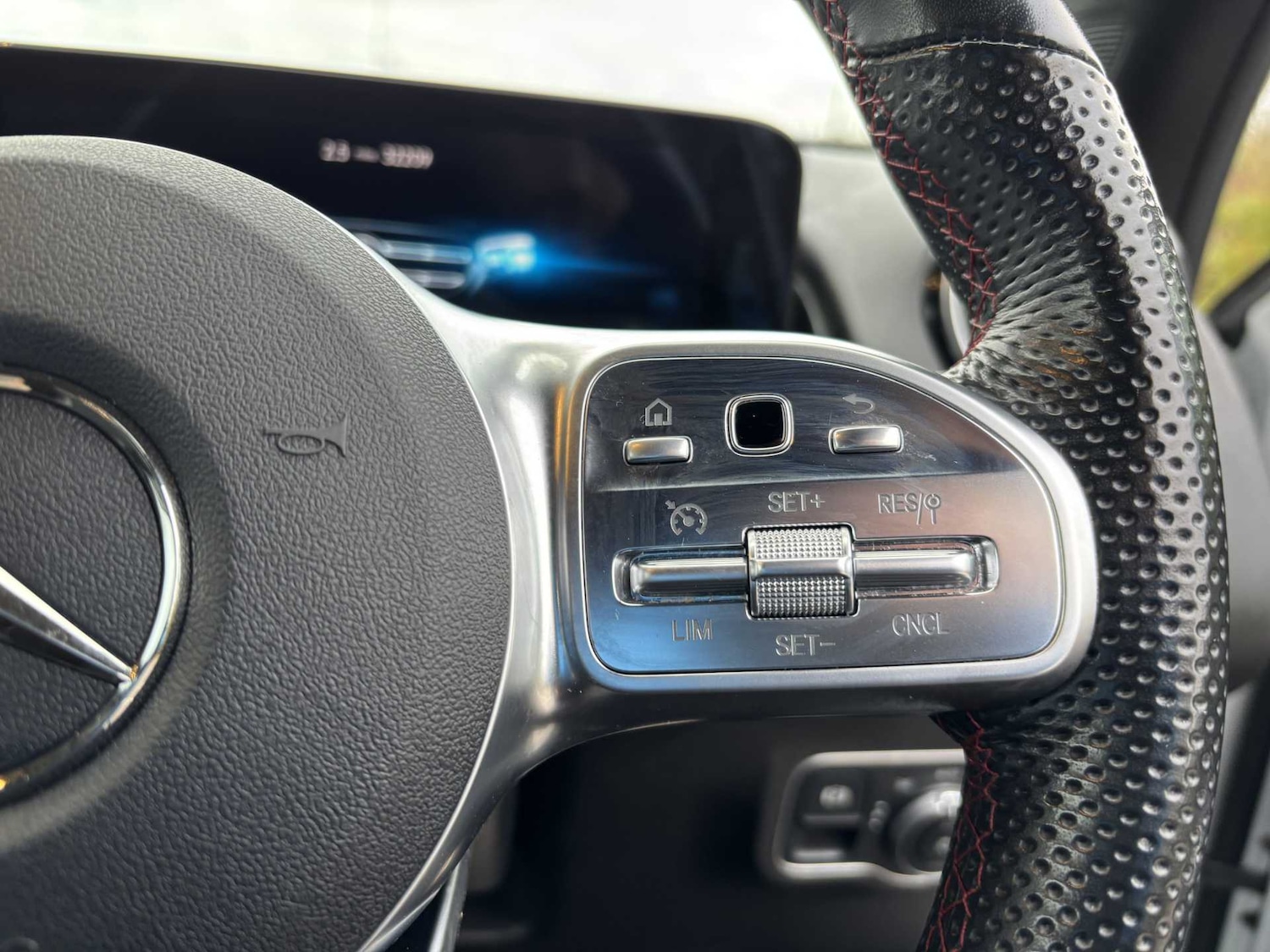 Used Mercedes-Benz GLB 2021 for sale - 76205112: Photo 19