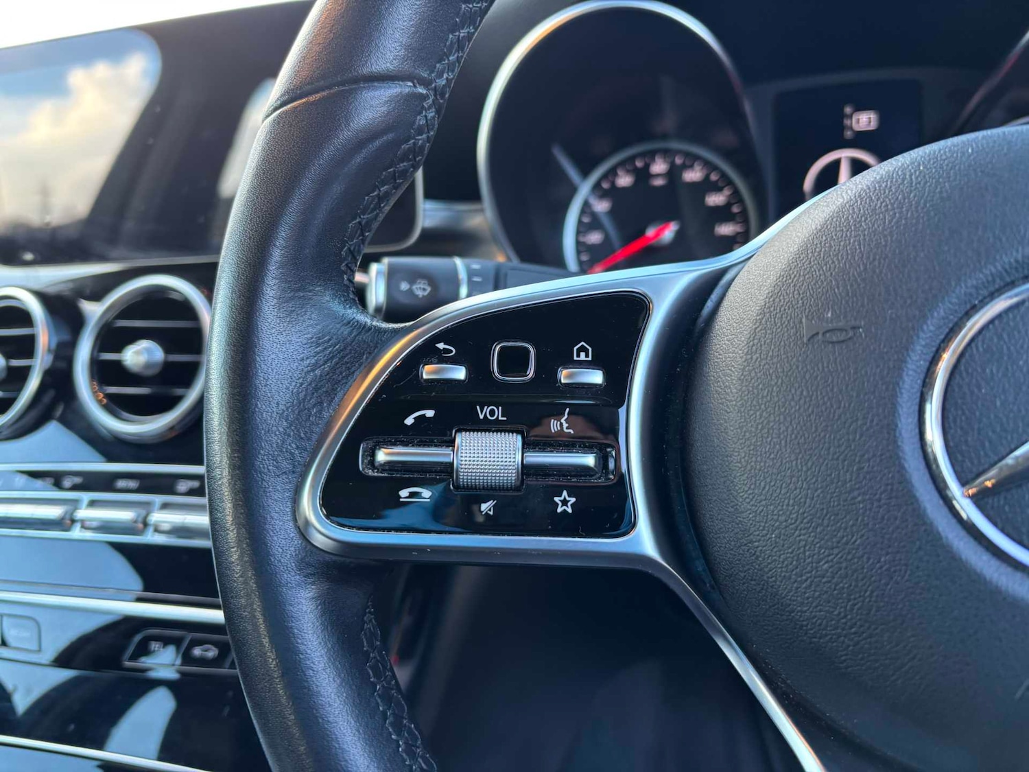 Used Mercedes-Benz C Class 2021 for sale - 77068628: Photo 18