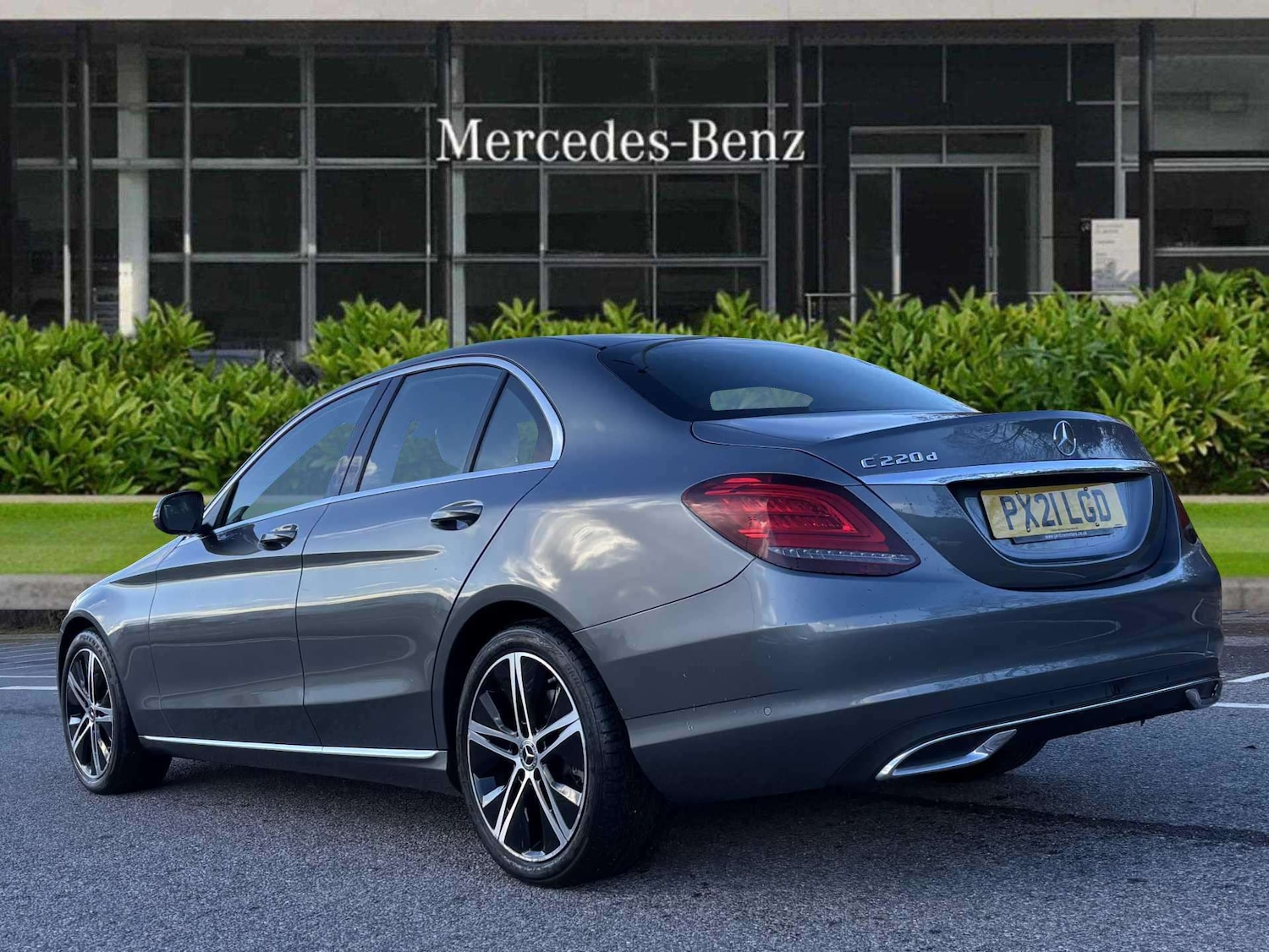 Used Mercedes-Benz C Class 2021 for sale - 77068628: Photo 2