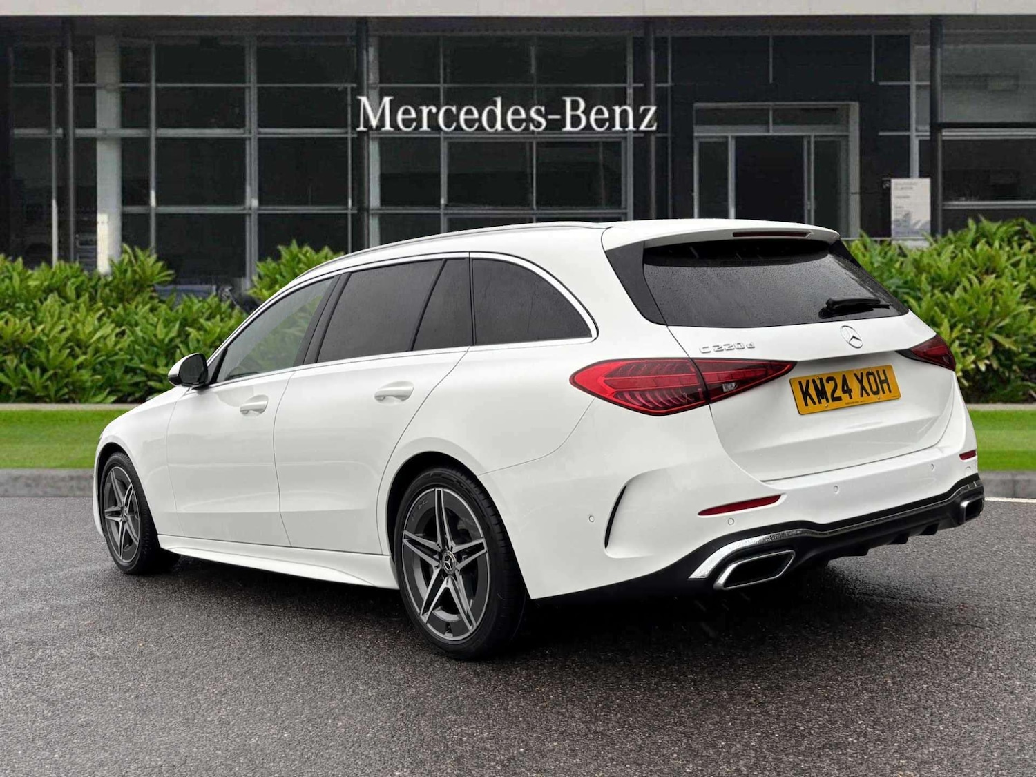 Used Mercedes-Benz C-Class 2024 for sale - 76034616: Photo 2