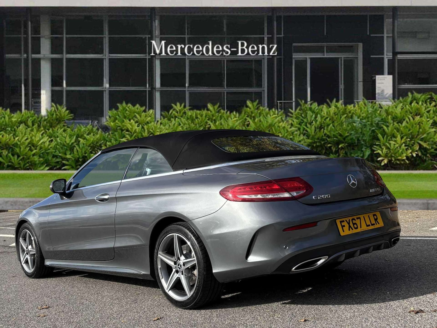 Used Mercedes-Benz C Class 2017 for sale - 76339532: Photo 2