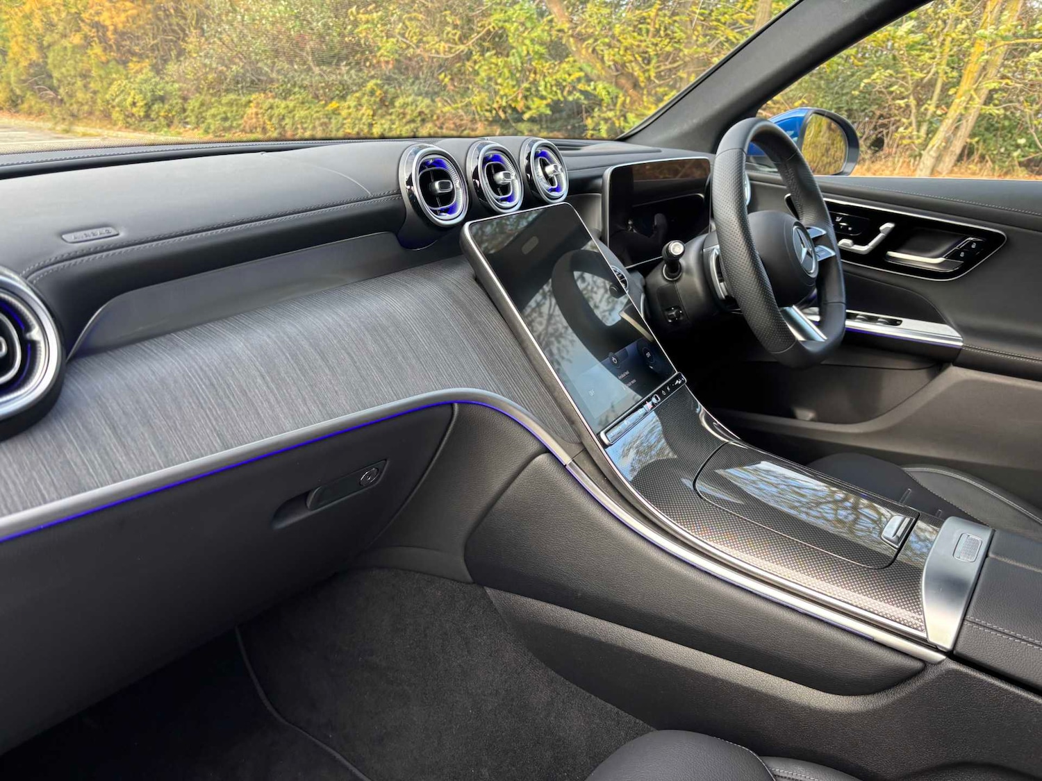 Used Mercedes-Benz GLC 2023 for sale - 76460527: Photo 11