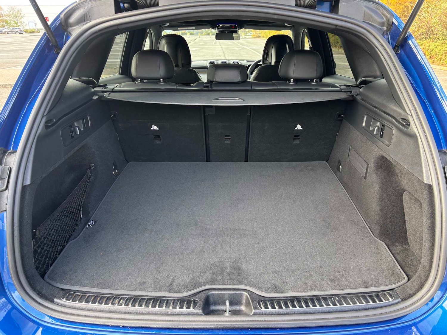 Used Mercedes-Benz GLC 2023 for sale - 76460527: Photo 12