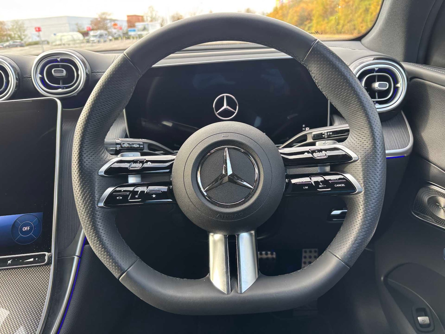 Used Mercedes-Benz GLC 2023 for sale - 76460527: Photo 16