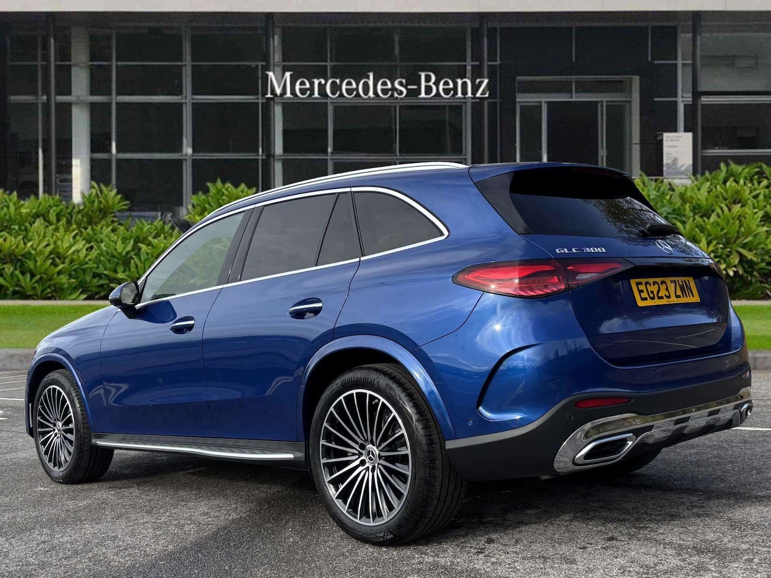 Used Mercedes-Benz GLC 2023 for sale - 76460527: Photo 2