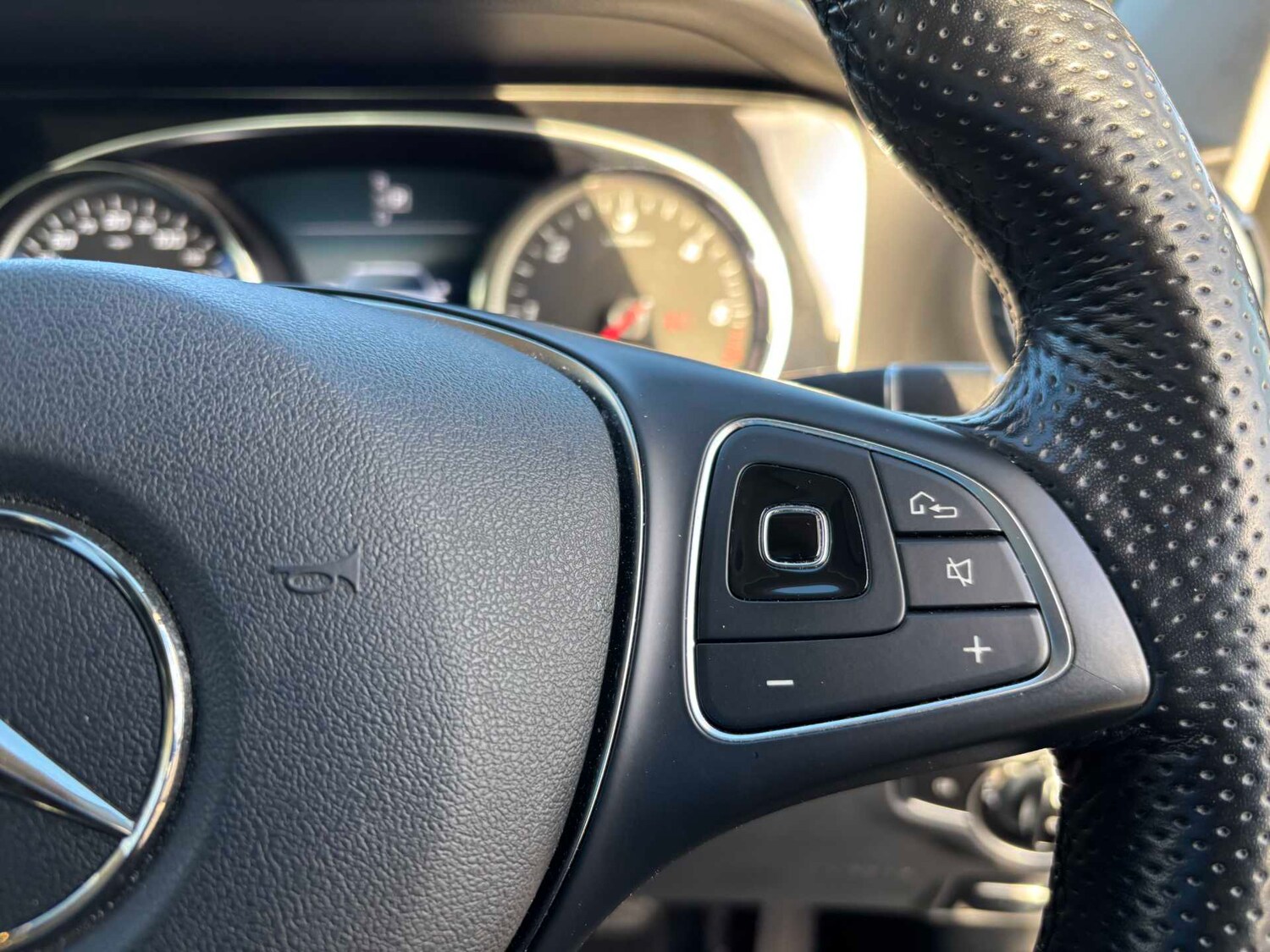 Used Mercedes-Benz E Class 2017 for sale - 77827566: Photo 19