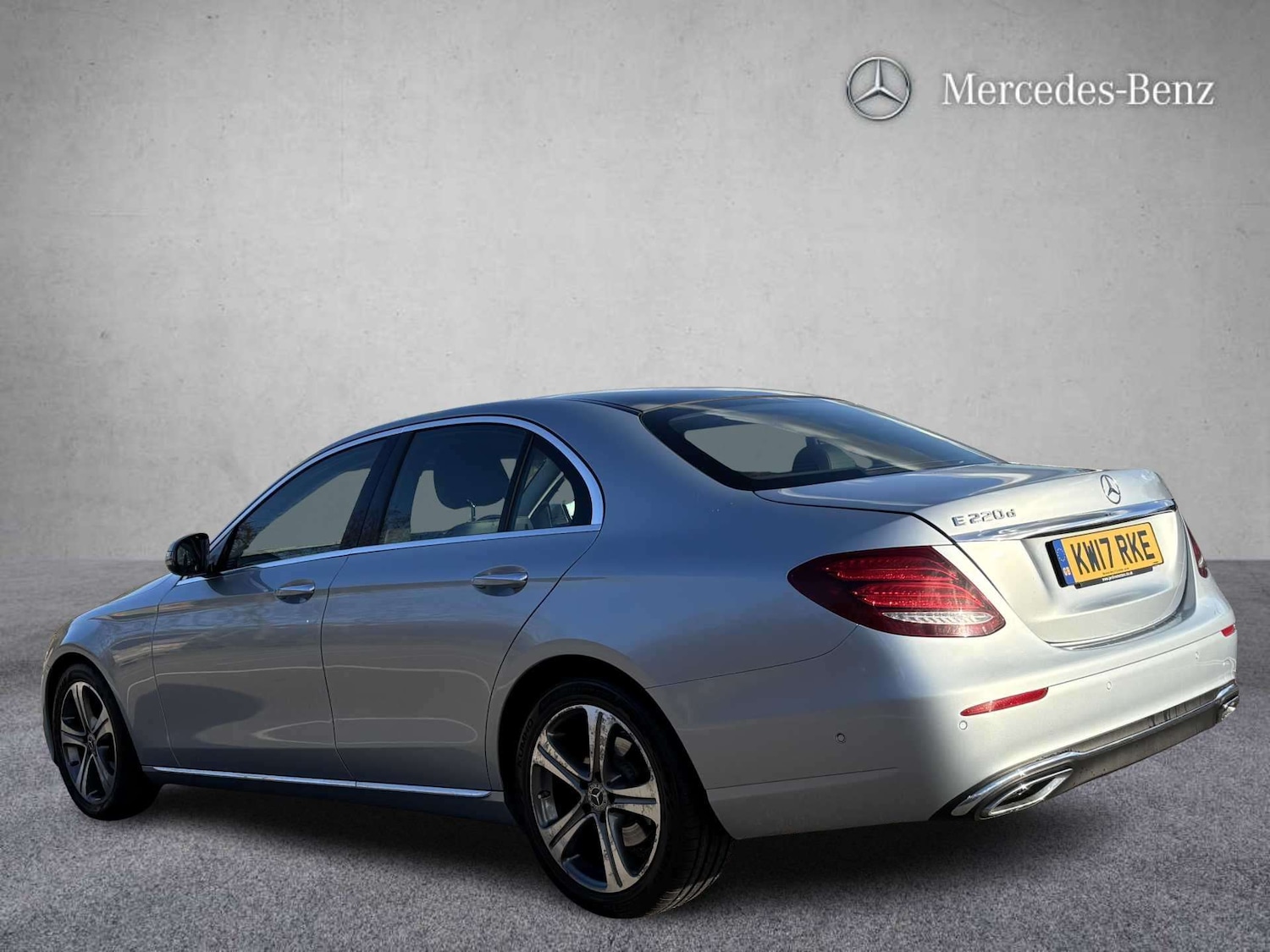 Used Mercedes-Benz E Class 2017 for sale - 77827566: Photo 2