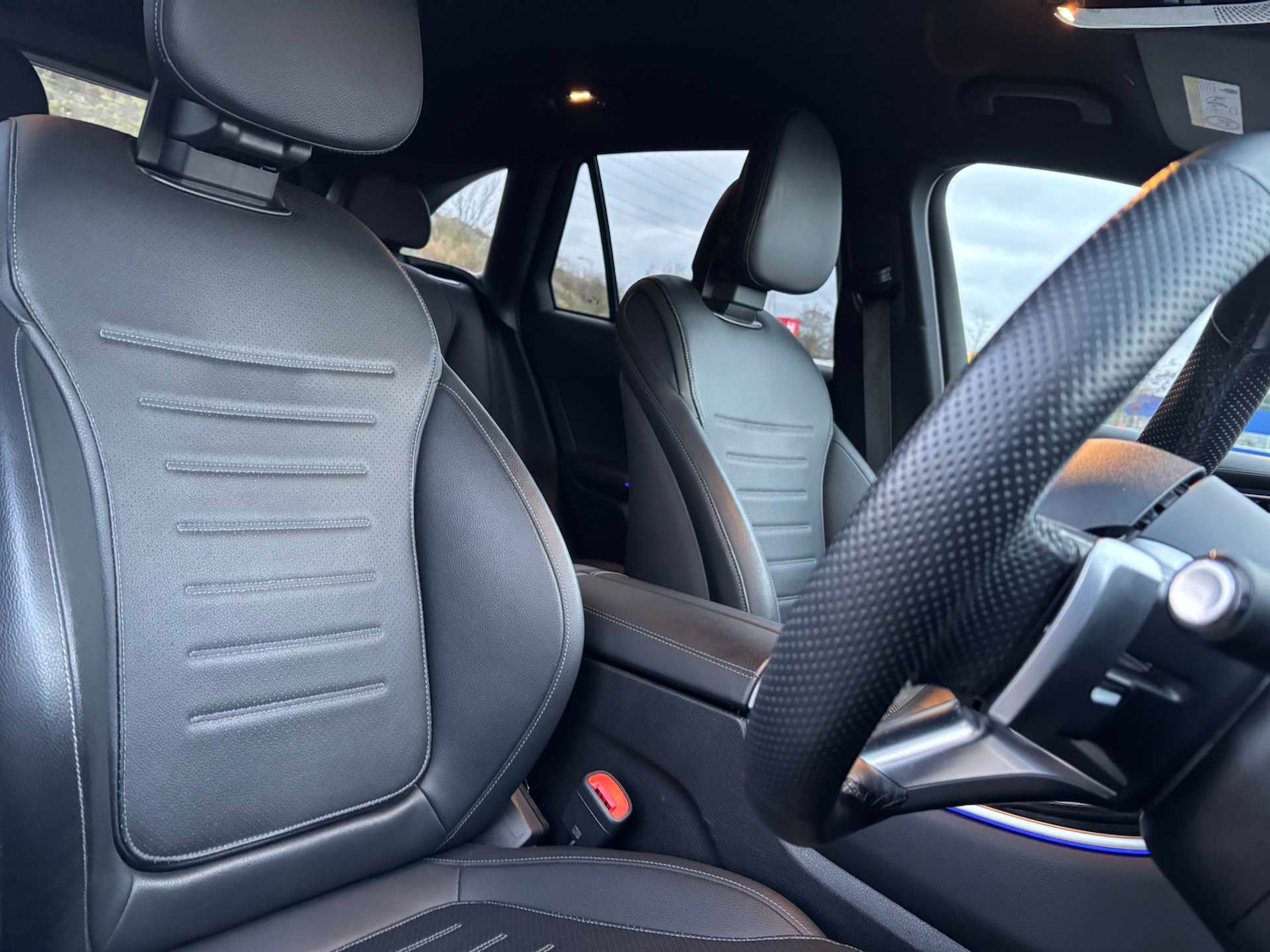 Used Mercedes-Benz GLC 2023 for sale - 76648855: Photo 32