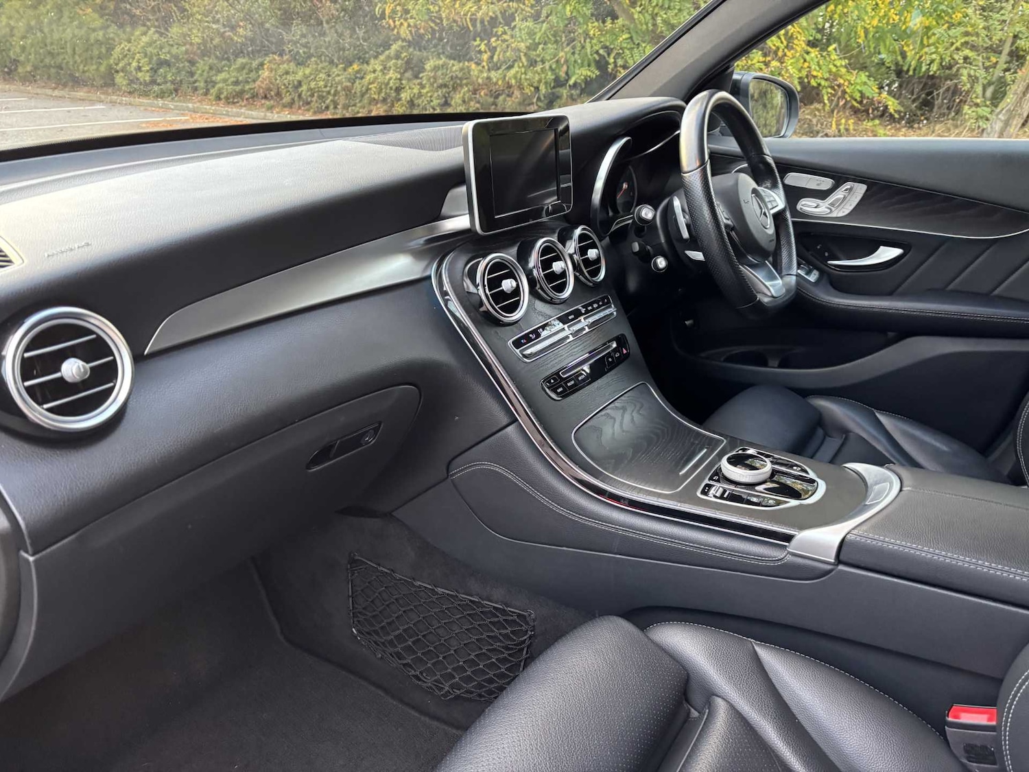 Used Mercedes-Benz GLC 2018 for sale - 76362677: Photo 11