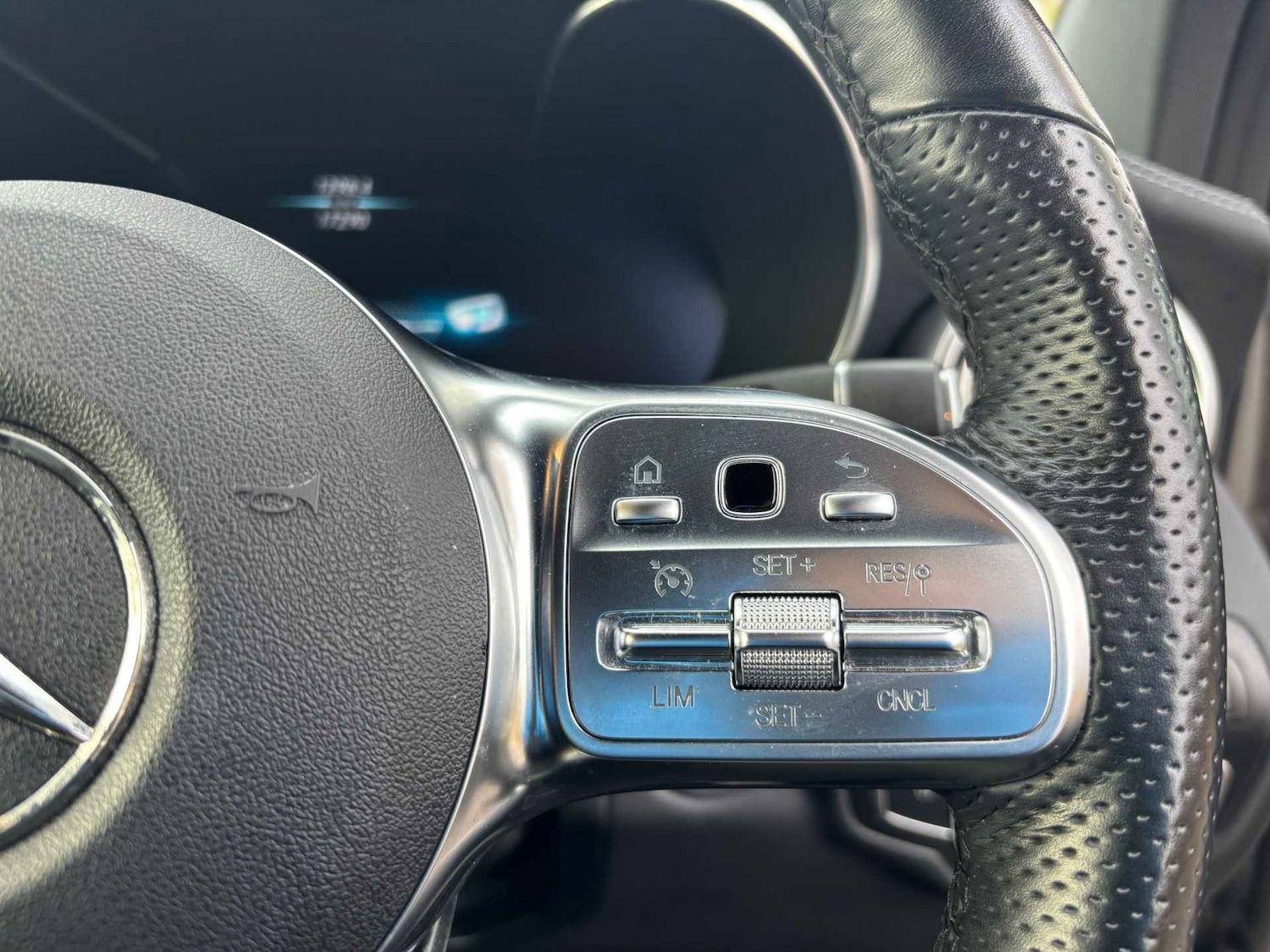 Used Mercedes-Benz GLC 2021 for sale - 76373694: Photo 19