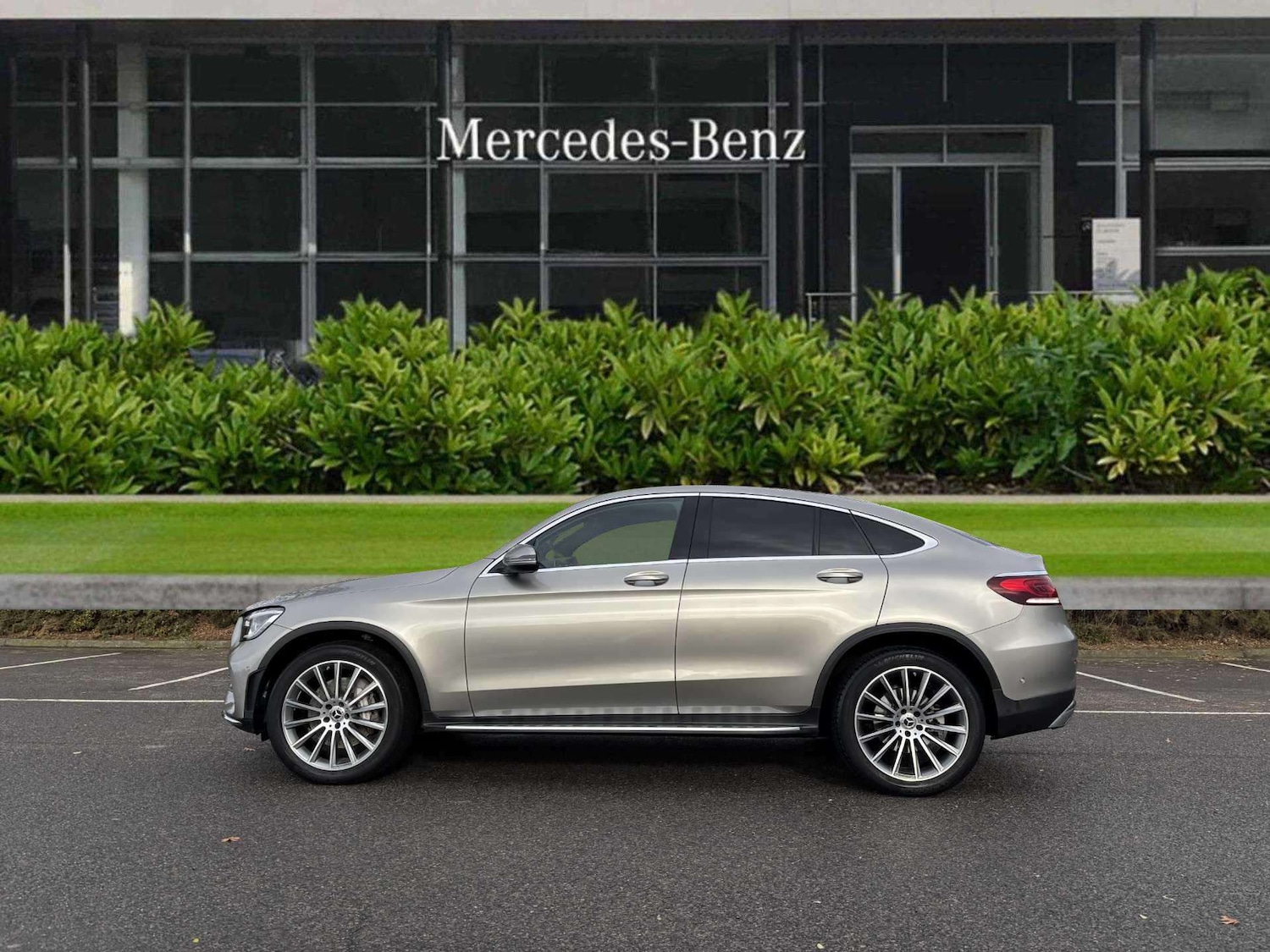 Used Mercedes-Benz GLC 2021 for sale - 76373694: Photo 3