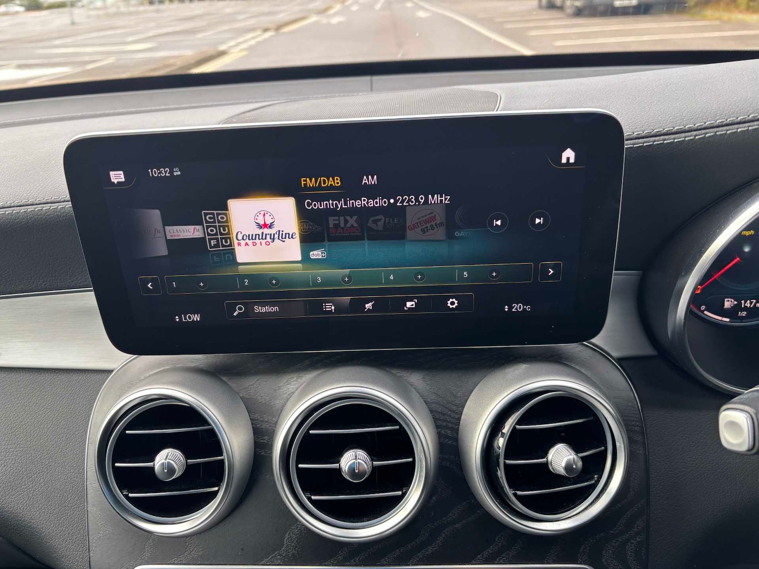 Used Mercedes-Benz GLC 2021 for sale - 76373694: Photo 35