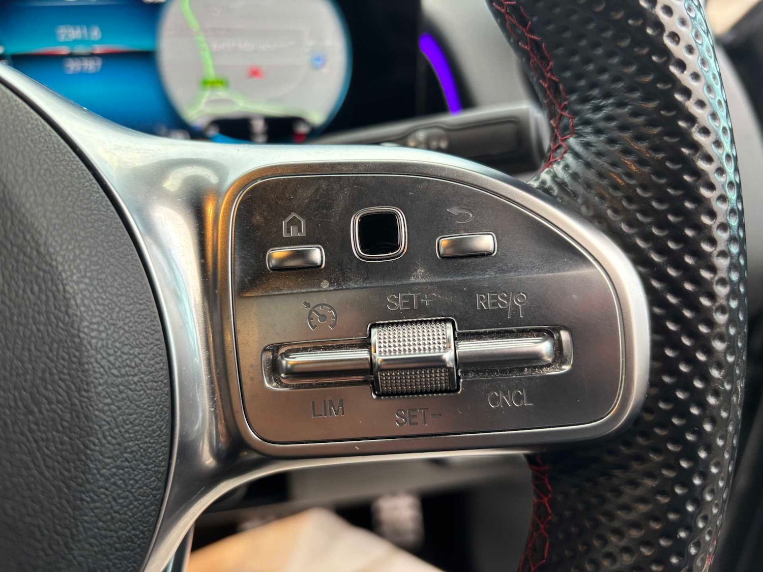 Used Mercedes-Benz GLB 2023 for sale - 76501859: Photo 18