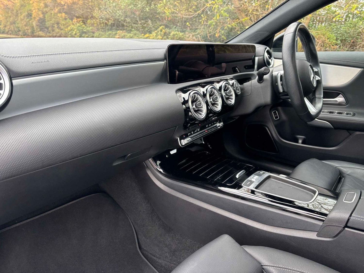 Used Mercedes-Benz CLA 2024 for sale - 76610691: Photo 11