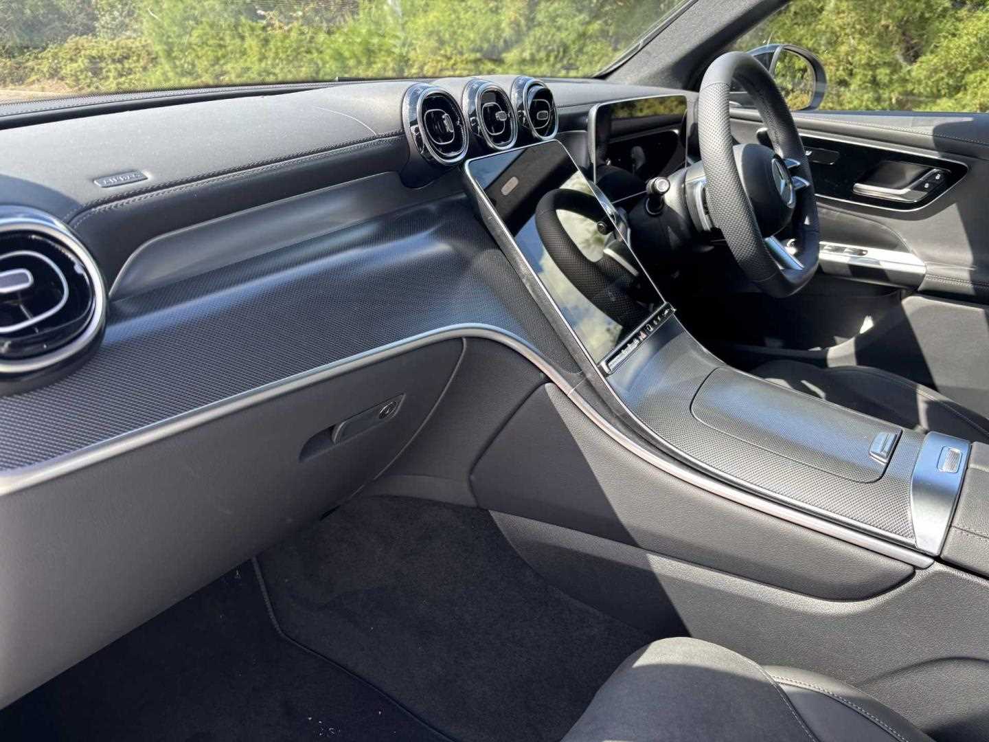 Used Mercedes-Benz GLC 2025 for sale - 76460430: Photo 11