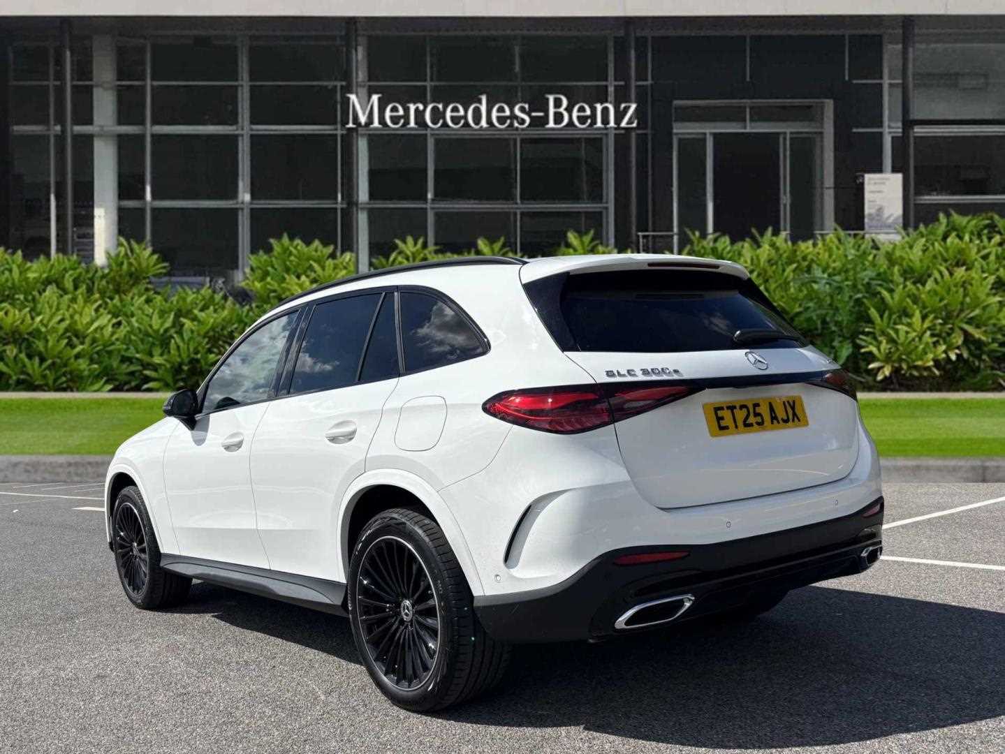 Used Mercedes-Benz GLC 2025 for sale - 76460430: Photo 2