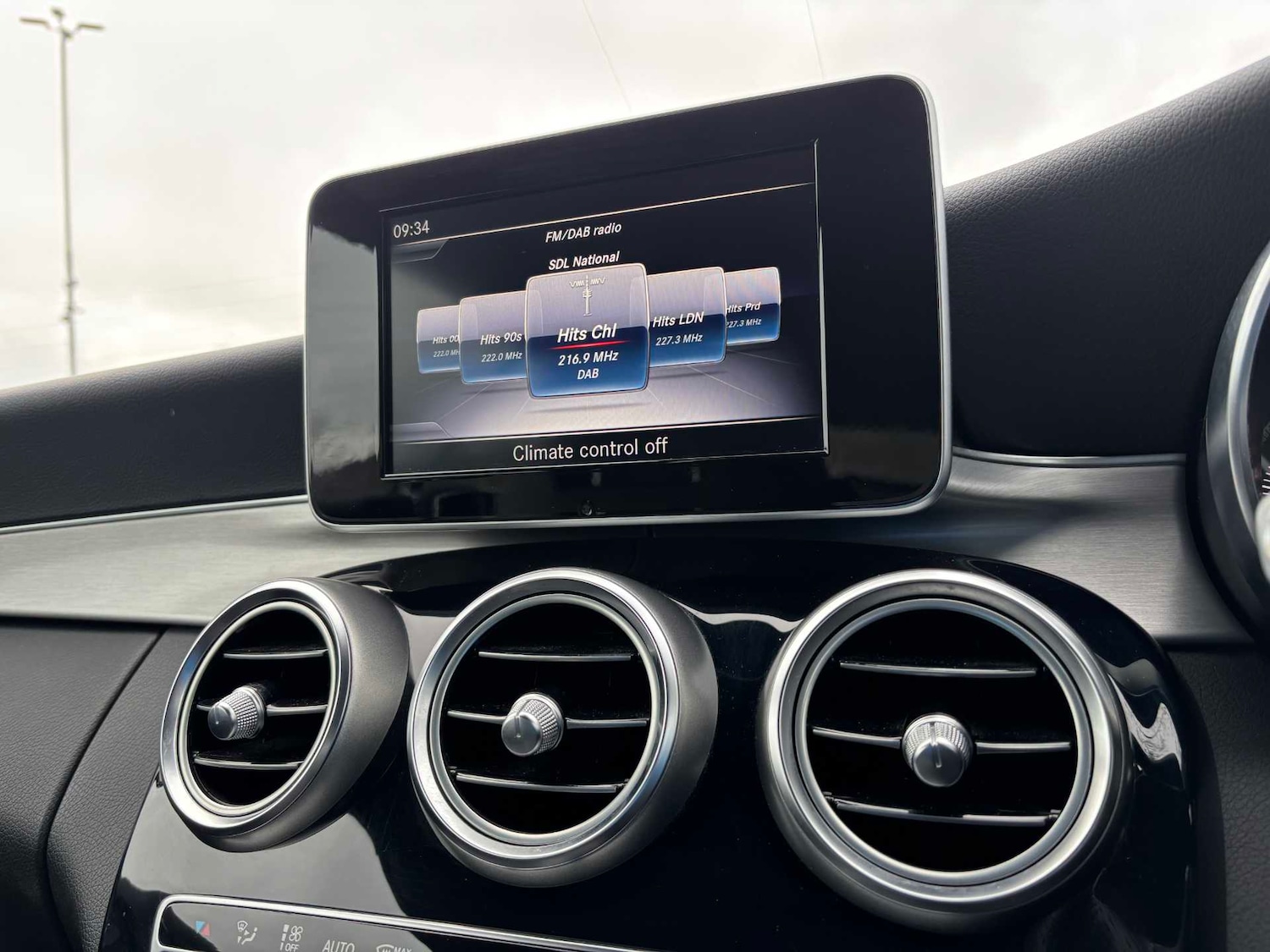 Used Mercedes-Benz C Class 2017 for sale - 77472541: Photo 32