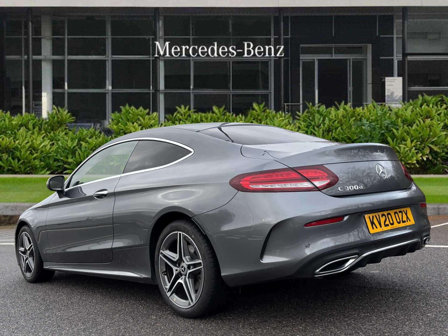 Used Mercedes-Benz C Class 2020 for sale - 76705060: Photo 2