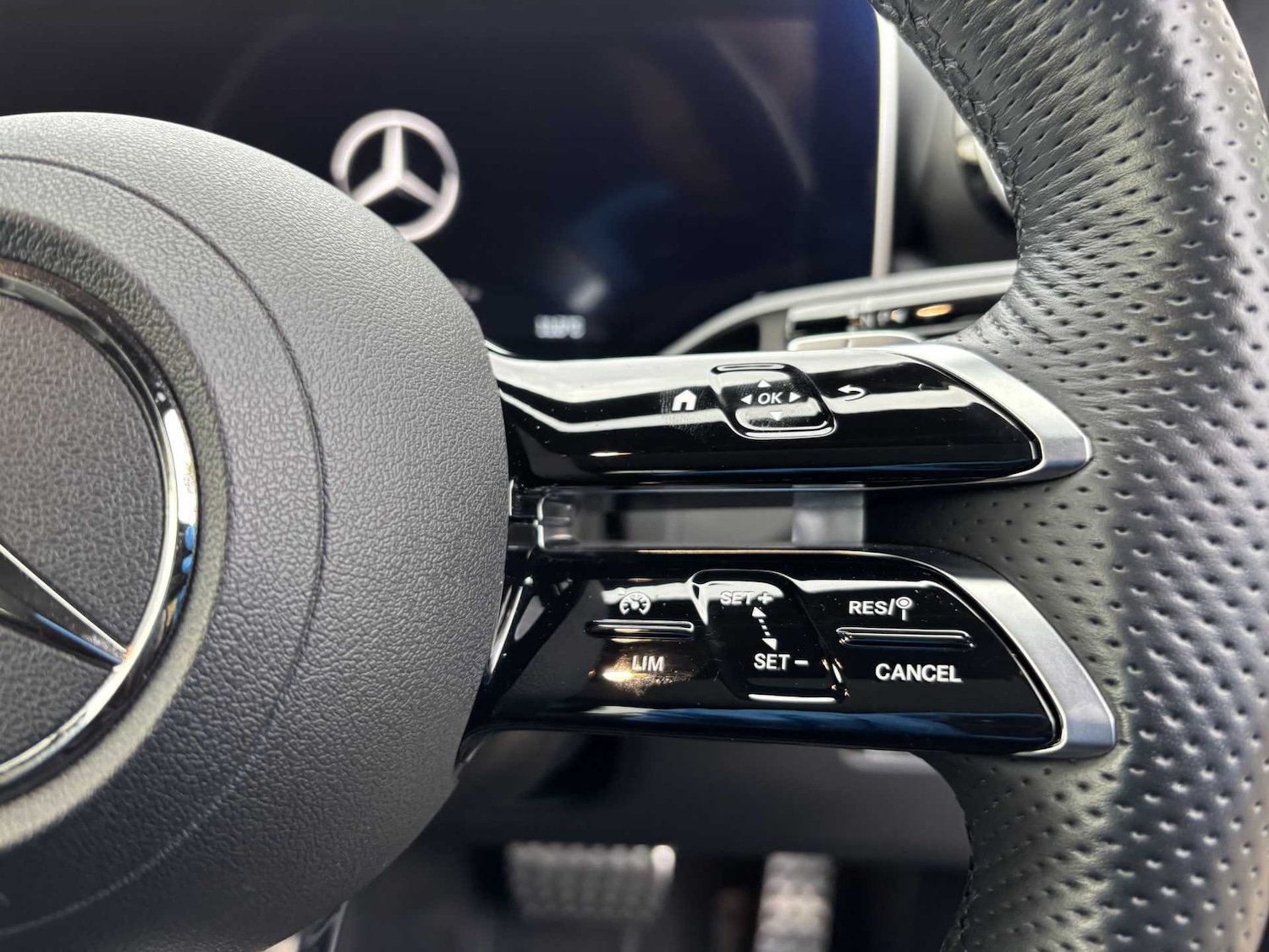 Used Mercedes-Benz GLC 2023 for sale - 76316138: Photo 19