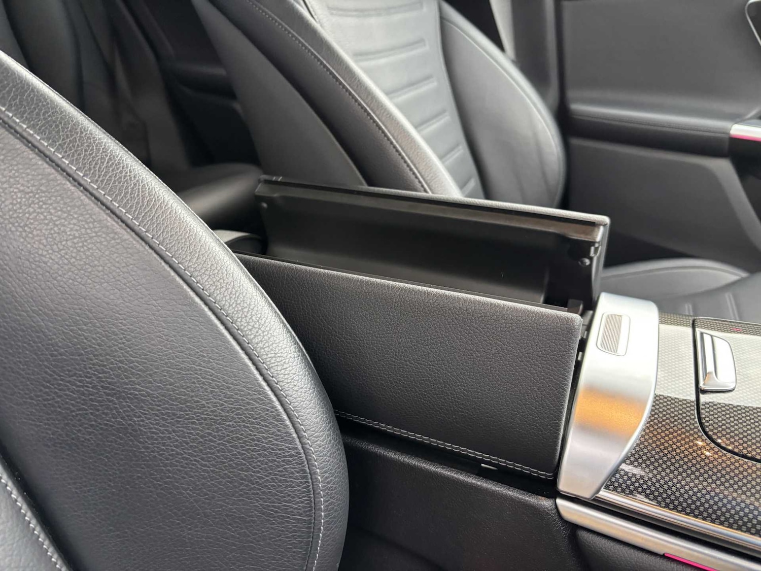 Used Mercedes-Benz GLC 2023 for sale - 76316138: Photo 31