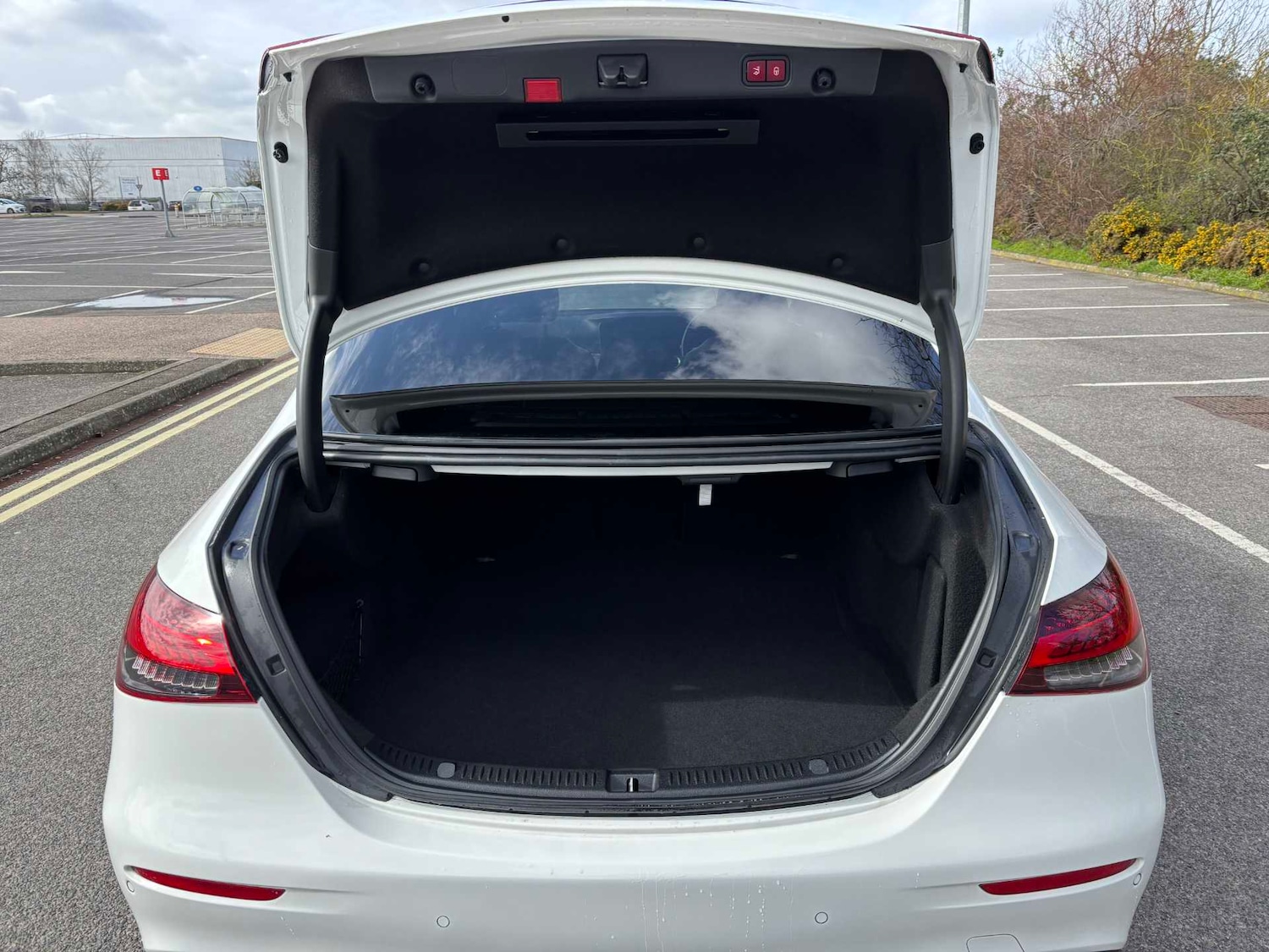 Used Mercedes-Benz E Class 2021 for sale - 77674869: Photo 12