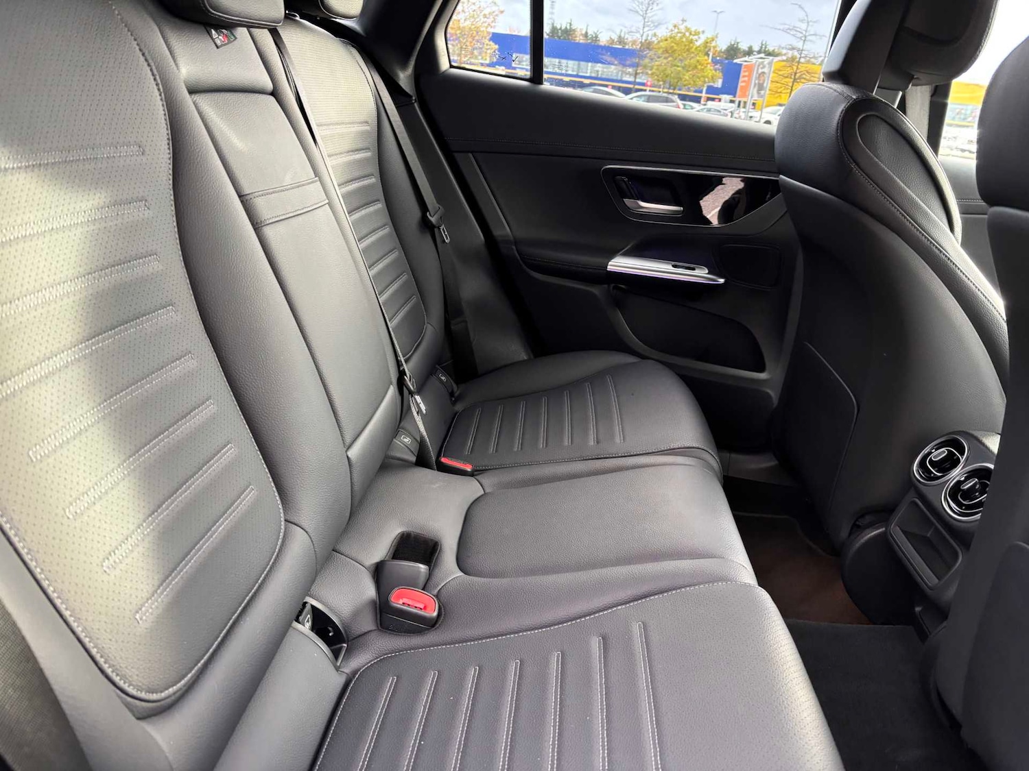 Used Mercedes-Benz GLC 2023 for sale - 76421047: Photo 15