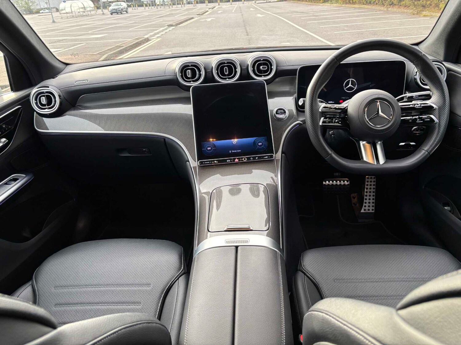 Used Mercedes-Benz GLC 2023 for sale - 76421047: Photo 17