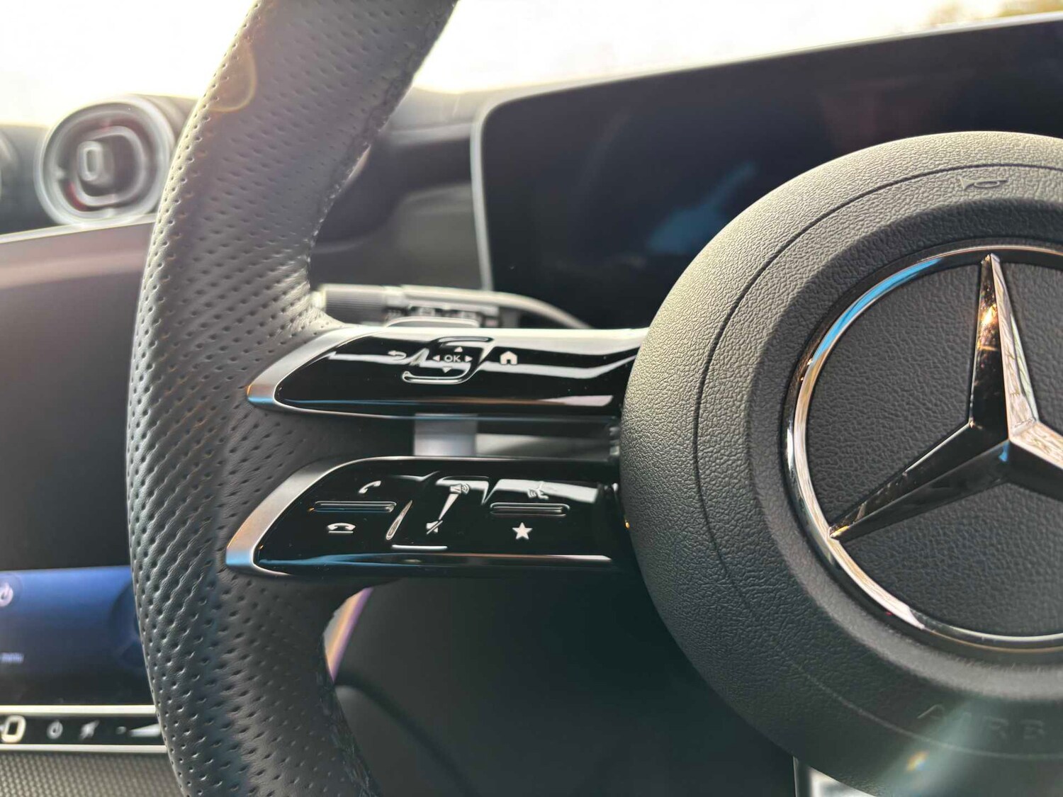 Used Mercedes-Benz GLC 2023 for sale - 76421047: Photo 18