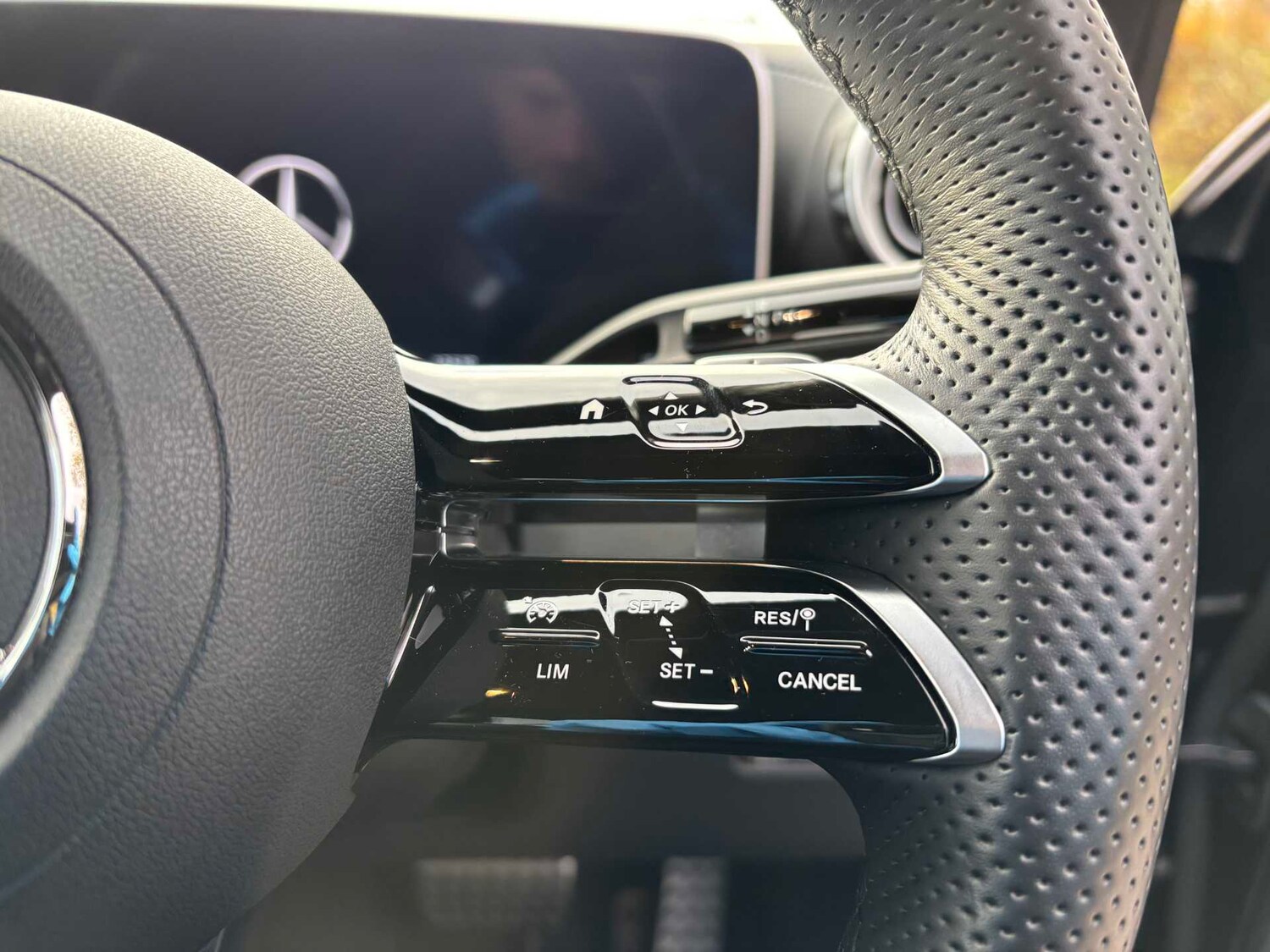 Used Mercedes-Benz GLC 2023 for sale - 76421047: Photo 19